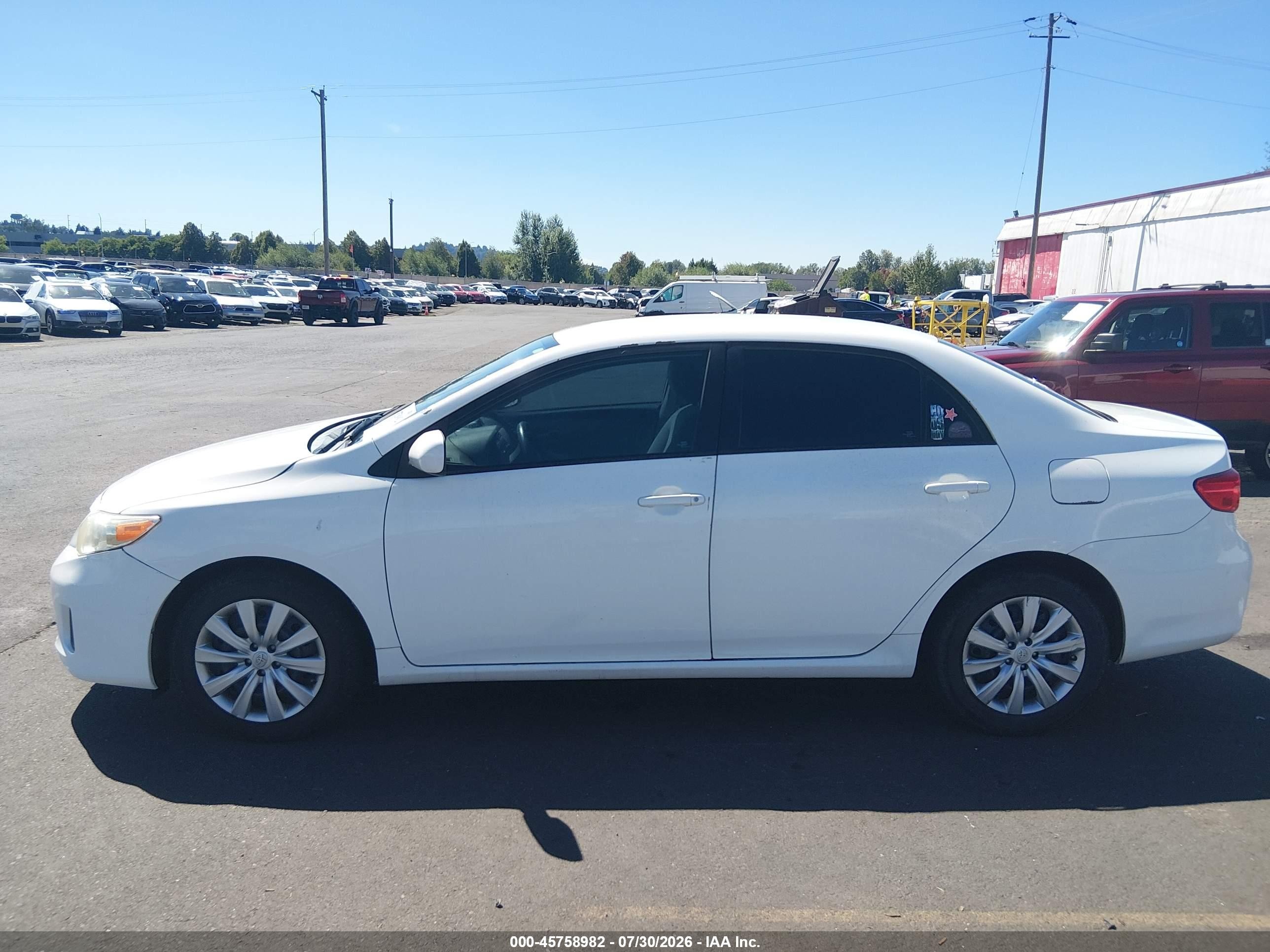 2012 Toyota Corolla Le White vin: 5YFBU4EE2CP046173