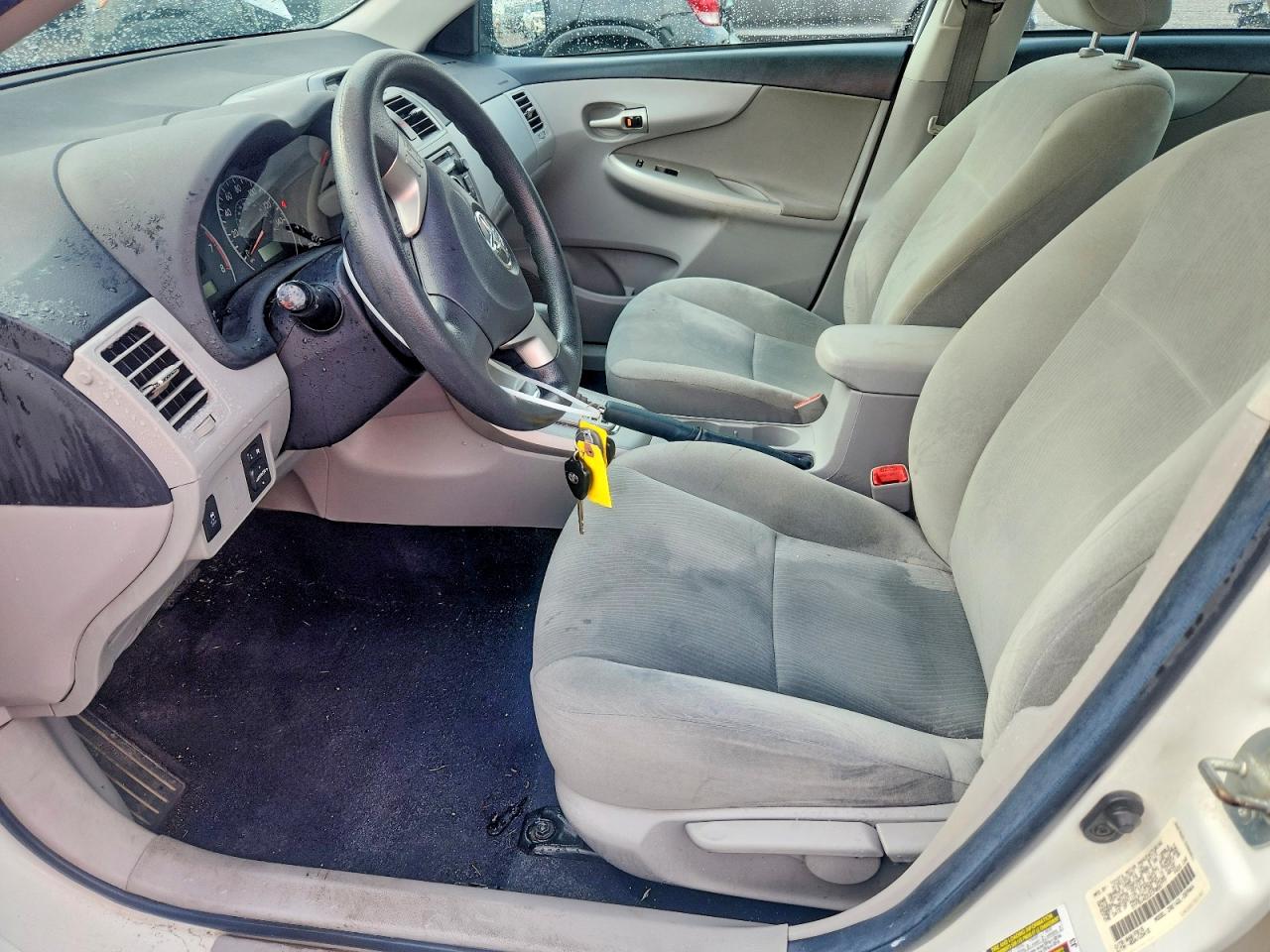2012 Toyota Corolla Le White vin: 5YFBU4EE2CP066777
