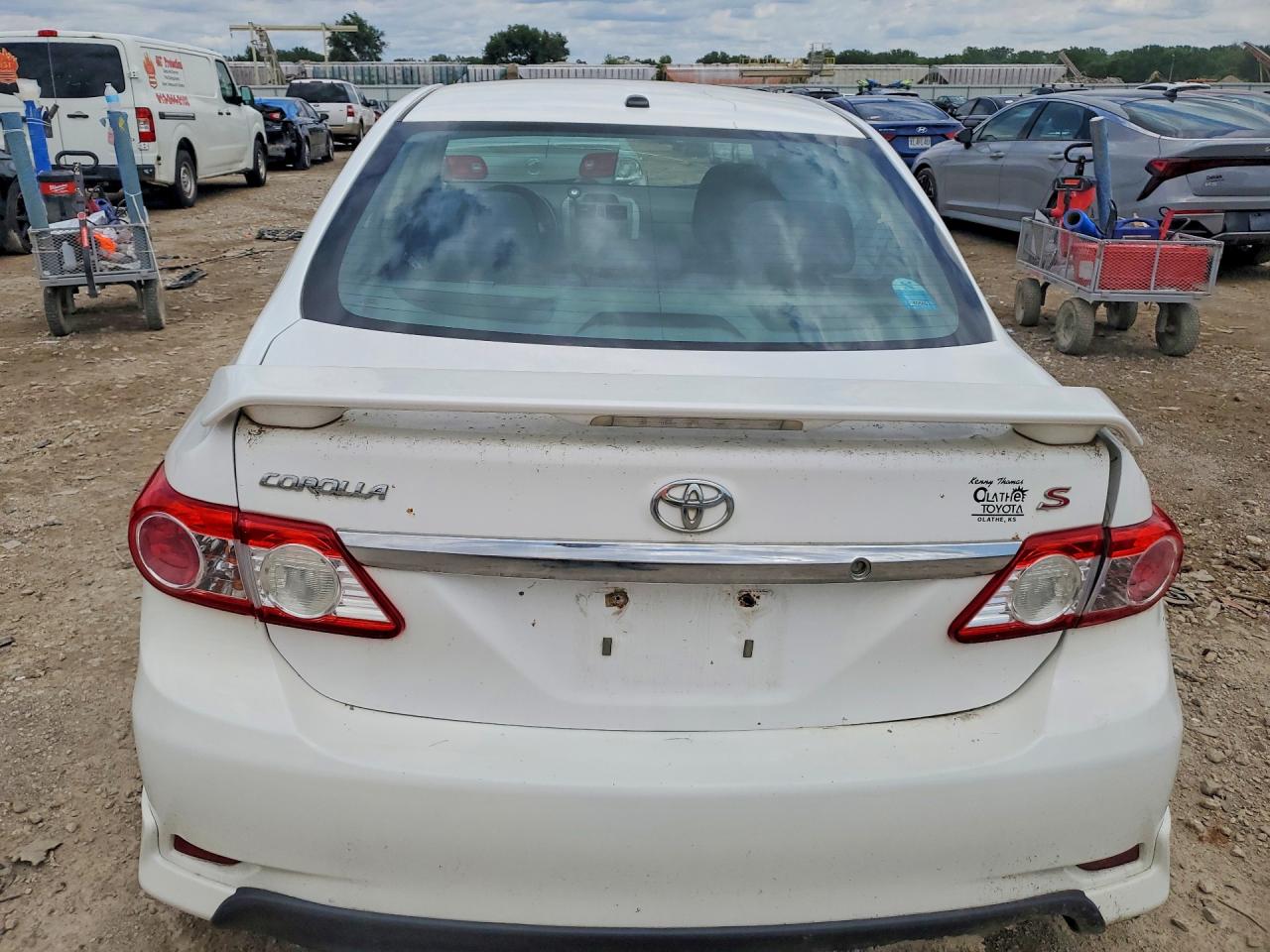 2012 Toyota Corolla S Белый vin: 5YFBU4EE2CP068125