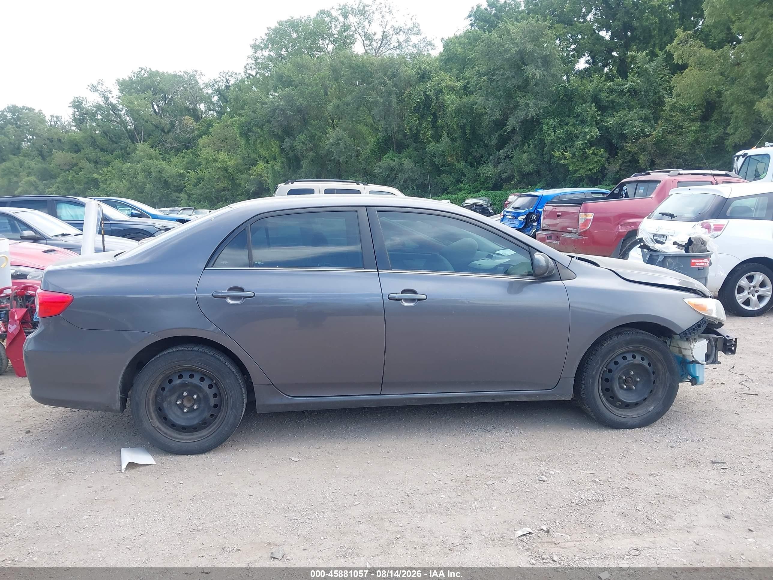 2013 Toyota Corolla Le Gray vin: 5YFBU4EE2DP084858