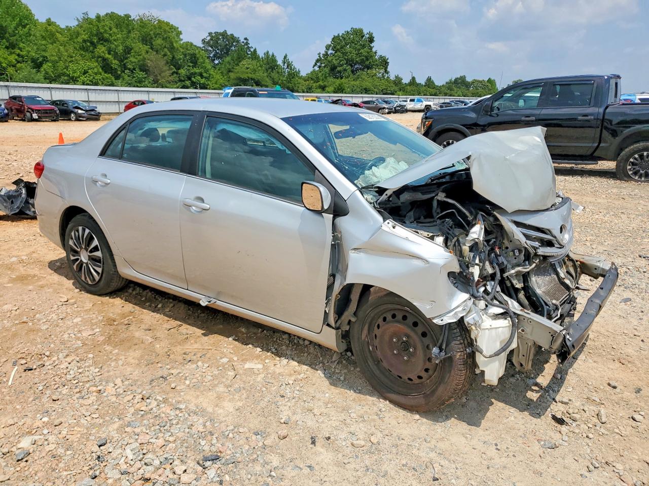 2013 Toyota Corolla Le Silver vin: 5YFBU4EE2DP102307