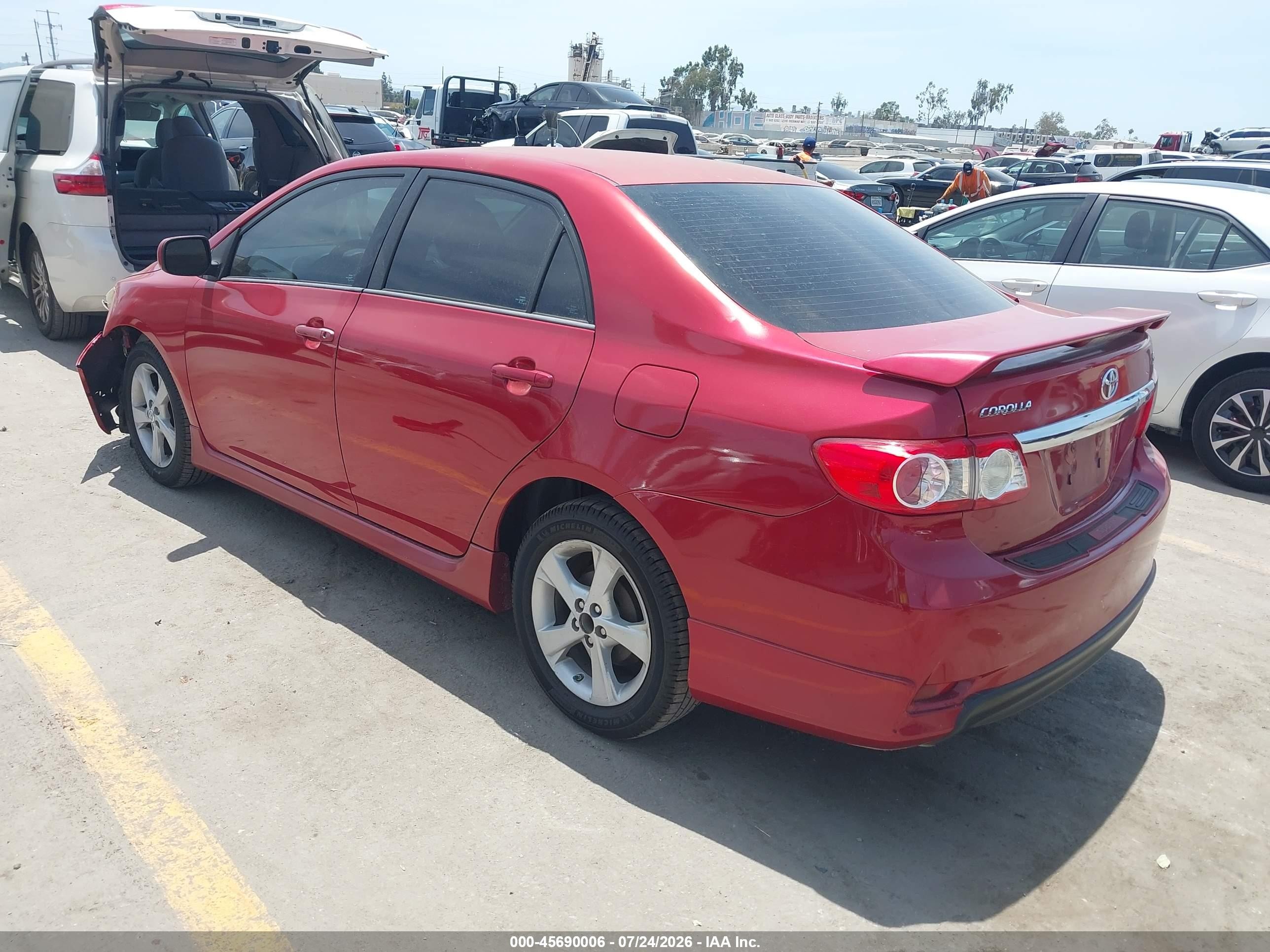2013 Toyota Corolla S Красный vin: 5YFBU4EE2DP103599