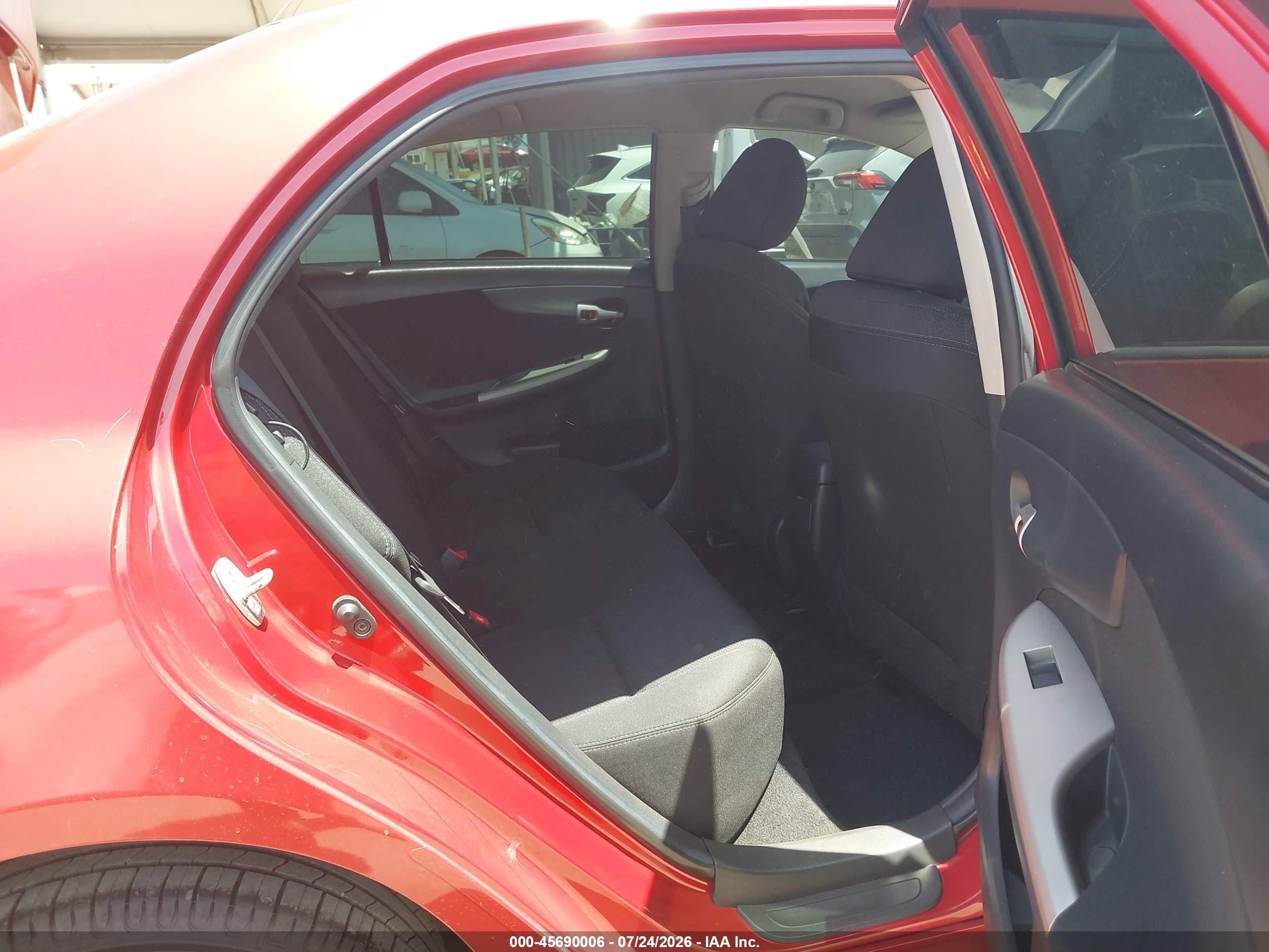 2013 Toyota Corolla S Красный vin: 5YFBU4EE2DP103599