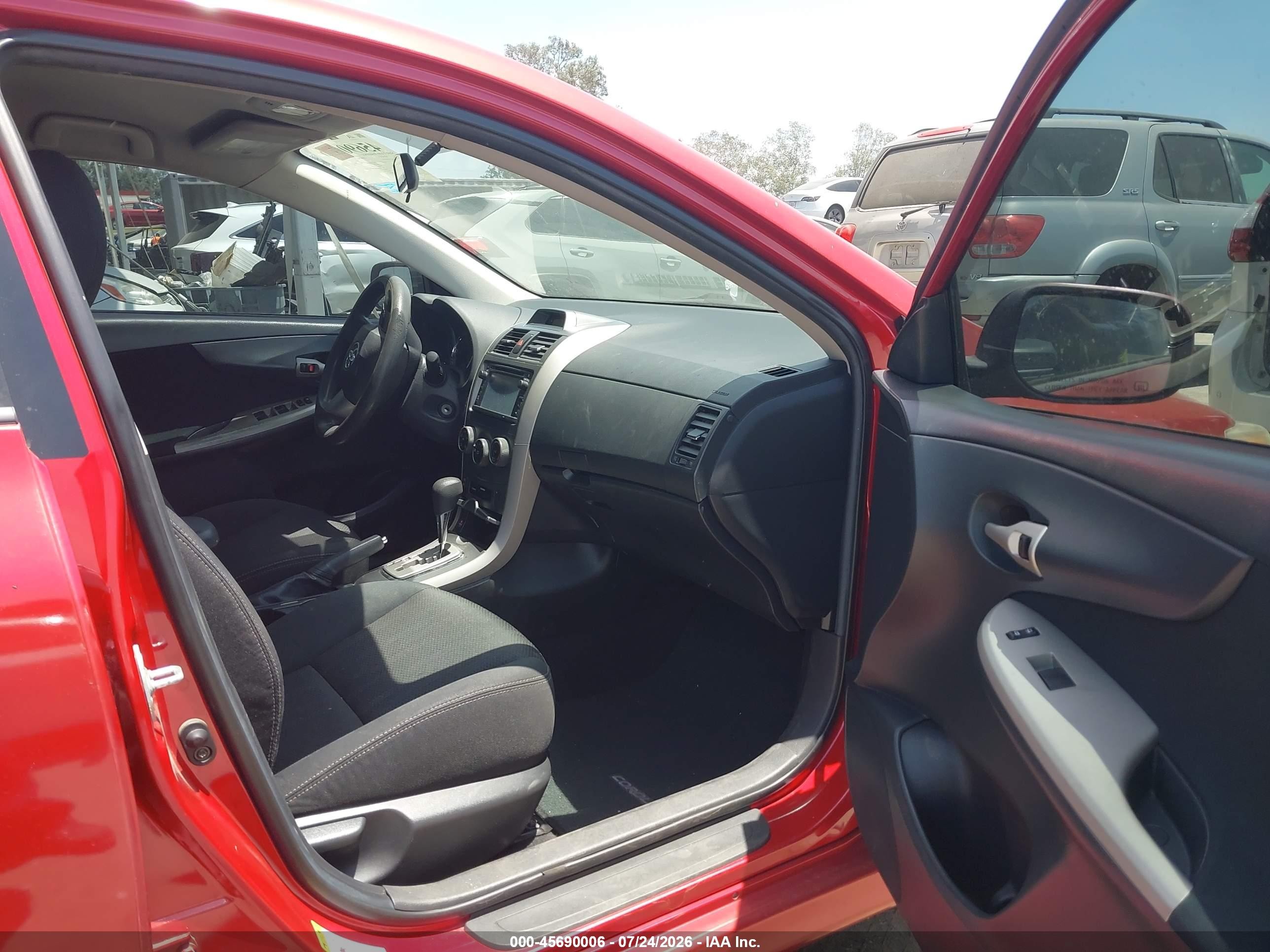 2013 Toyota Corolla S Красный vin: 5YFBU4EE2DP103599