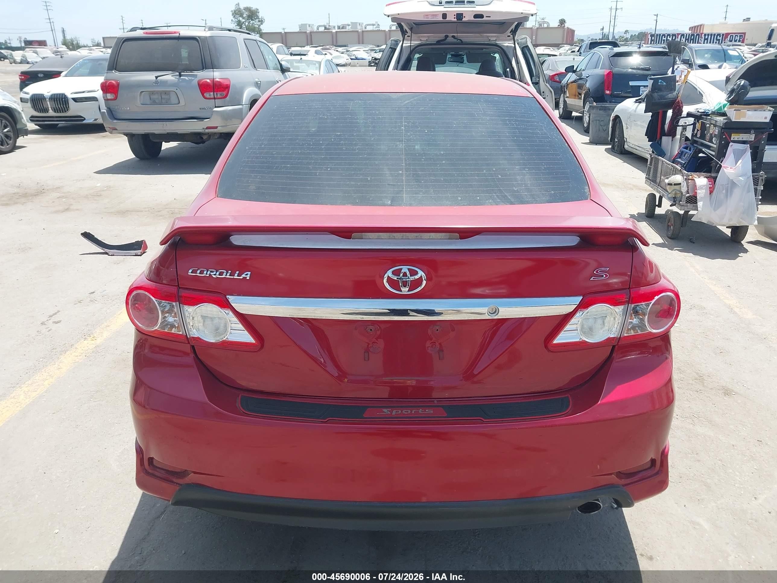 2013 Toyota Corolla S Красный vin: 5YFBU4EE2DP103599