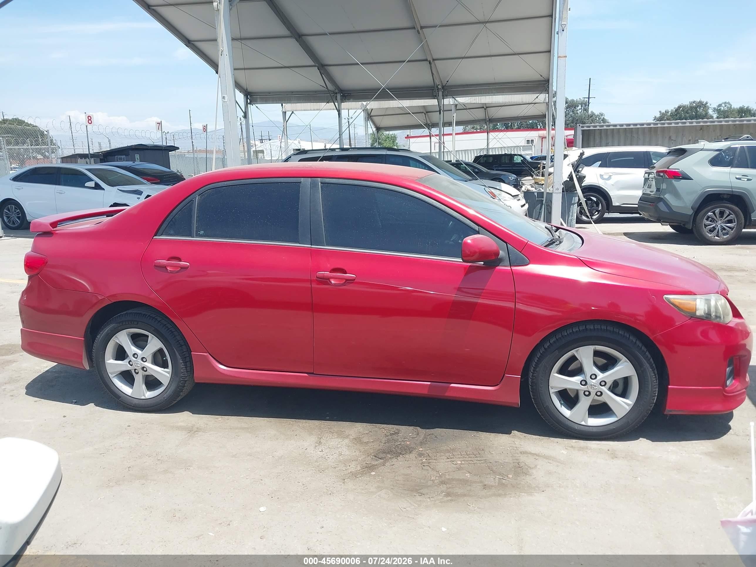 2013 Toyota Corolla S Красный vin: 5YFBU4EE2DP103599