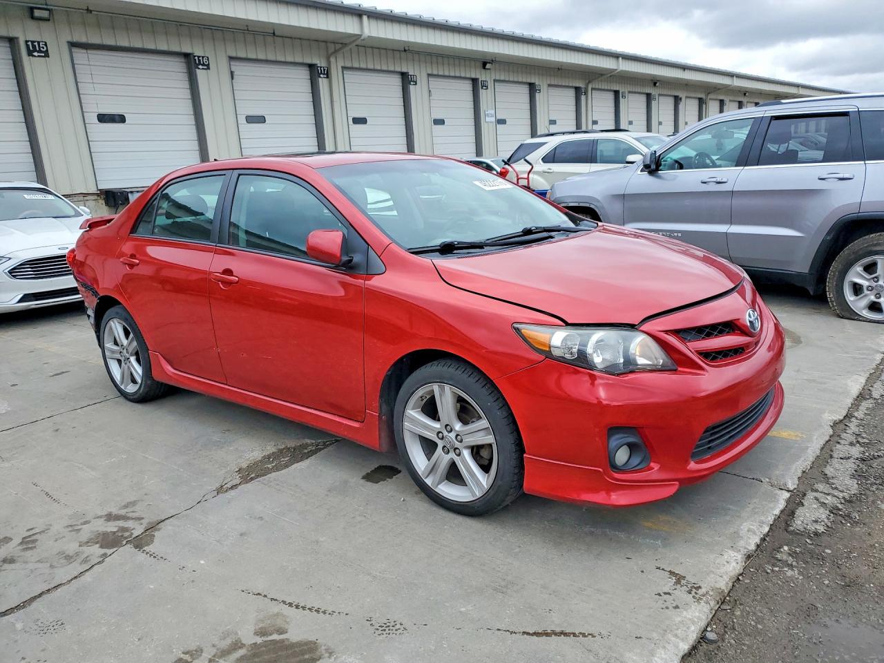 2013 Toyota Corolla S Красный vin: 5YFBU4EE2DP126672