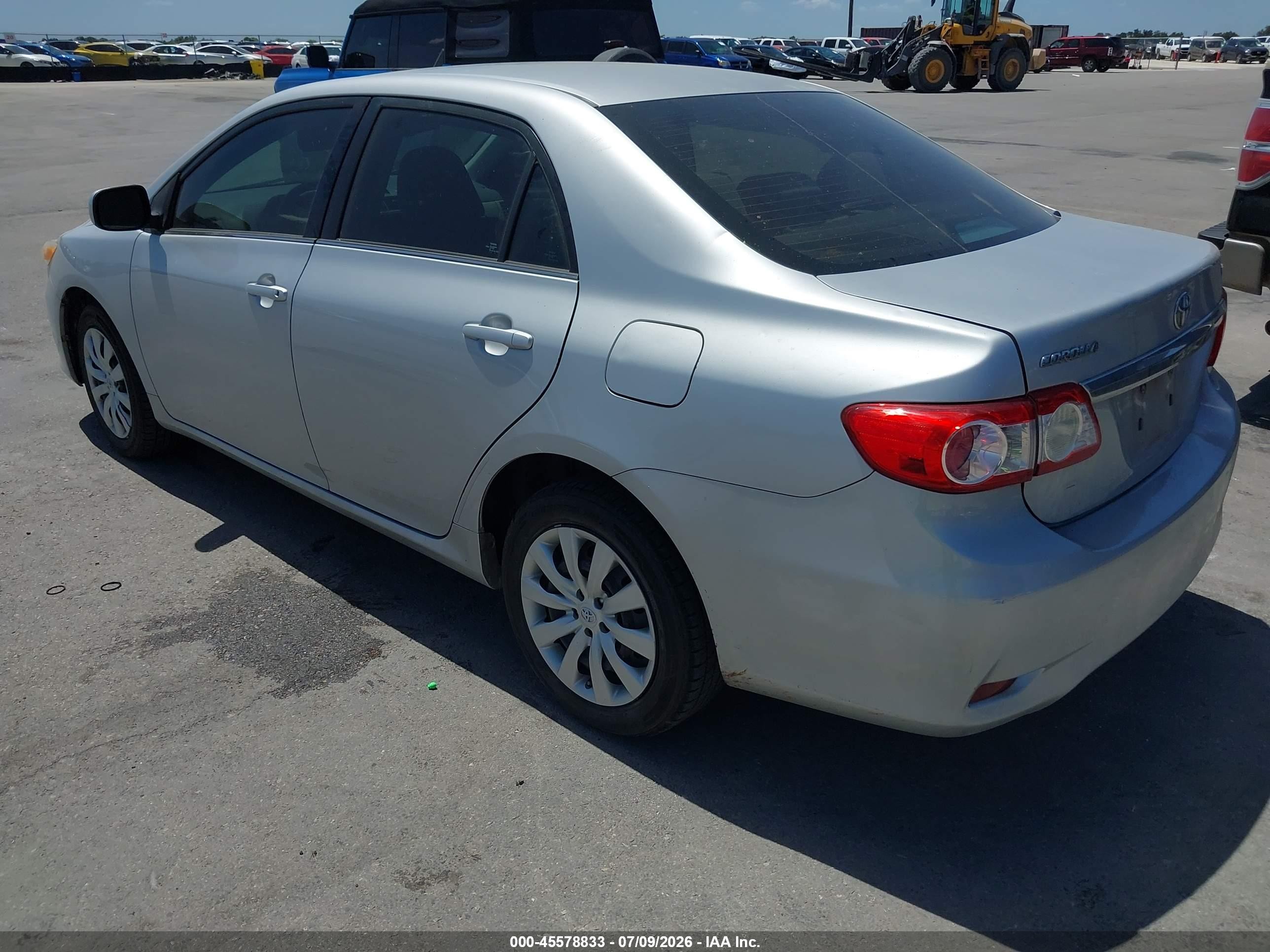 2013 Toyota Corolla Le Silver vin: 5YFBU4EE2DP126798
