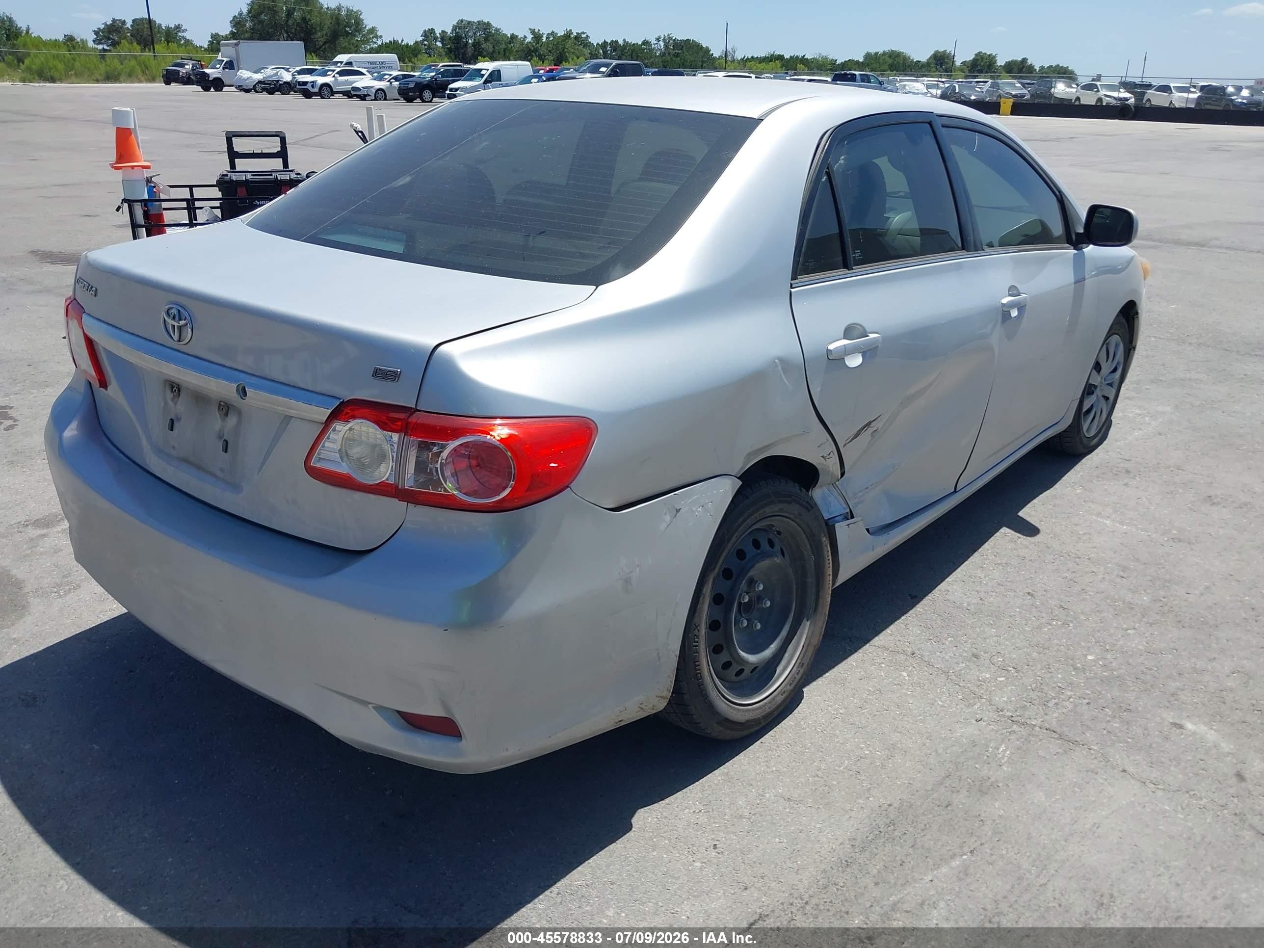 2013 Toyota Corolla Le Silver vin: 5YFBU4EE2DP126798