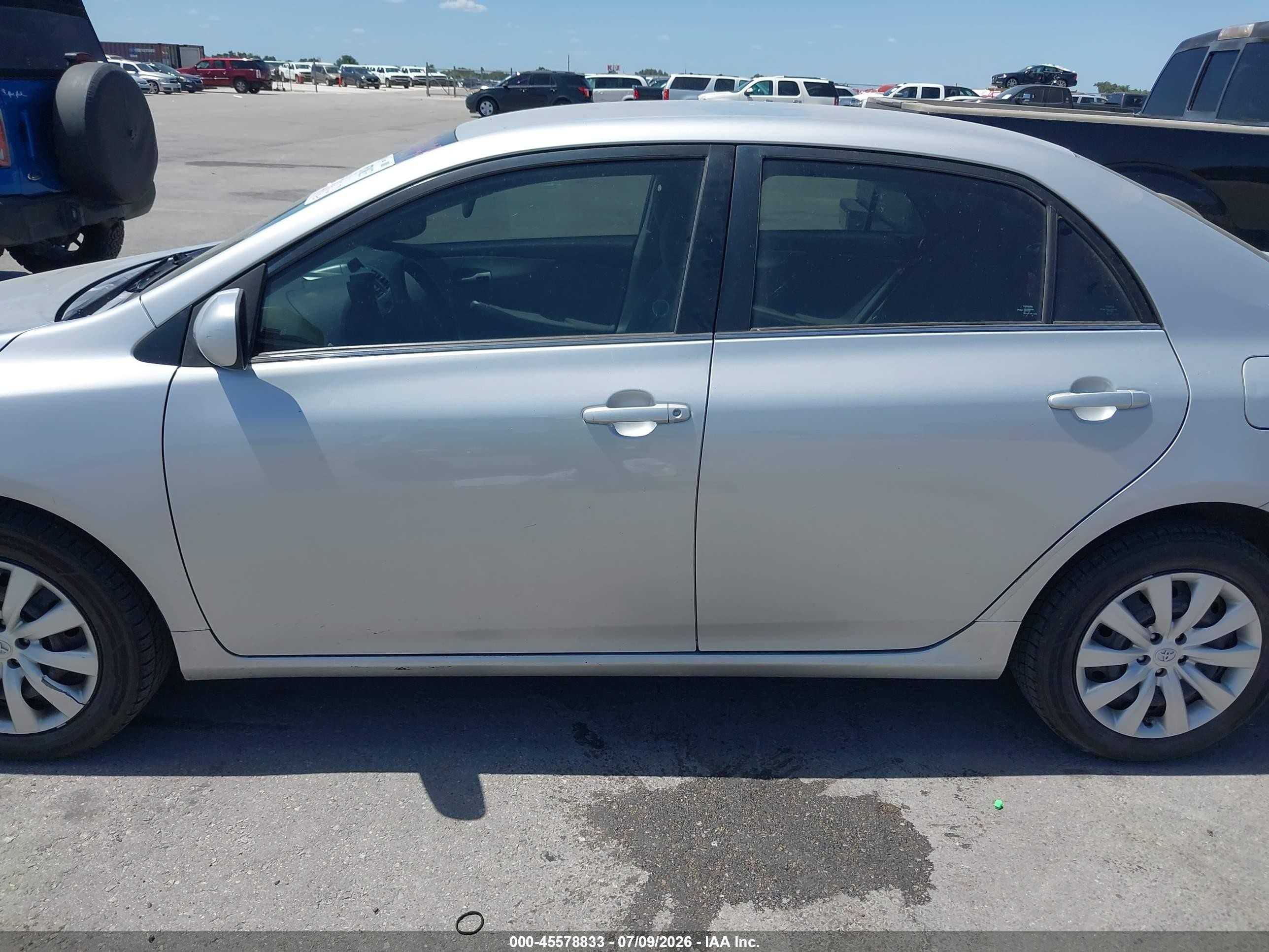 2013 Toyota Corolla Le Silver vin: 5YFBU4EE2DP126798