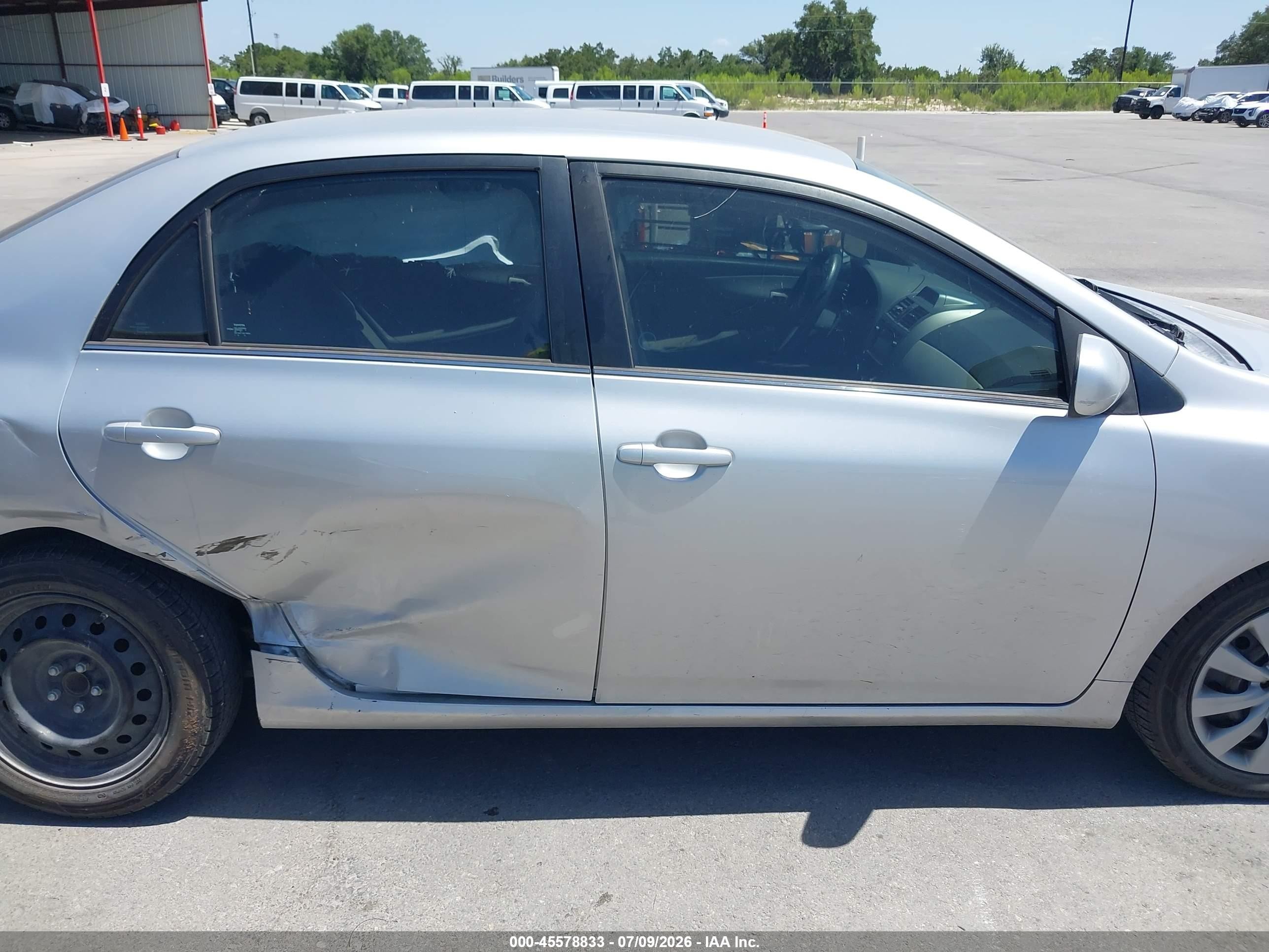 2013 Toyota Corolla Le Silver vin: 5YFBU4EE2DP126798