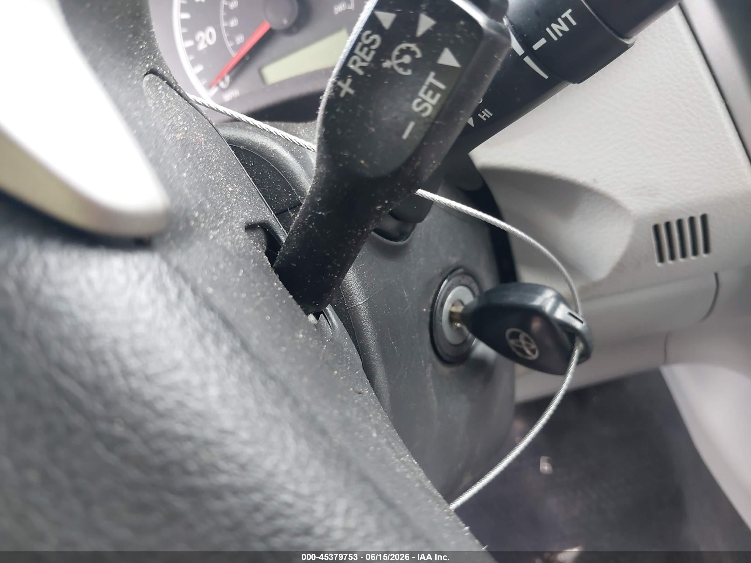 2013 Toyota Corolla Le Серый vin: 5YFBU4EE2DP129815