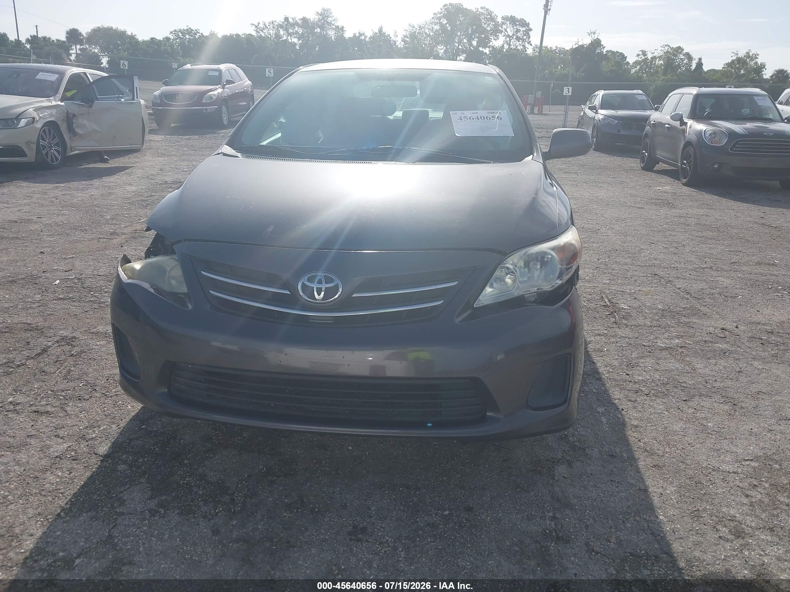 2013 Toyota Corolla Le Серый vin: 5YFBU4EE2DP130480