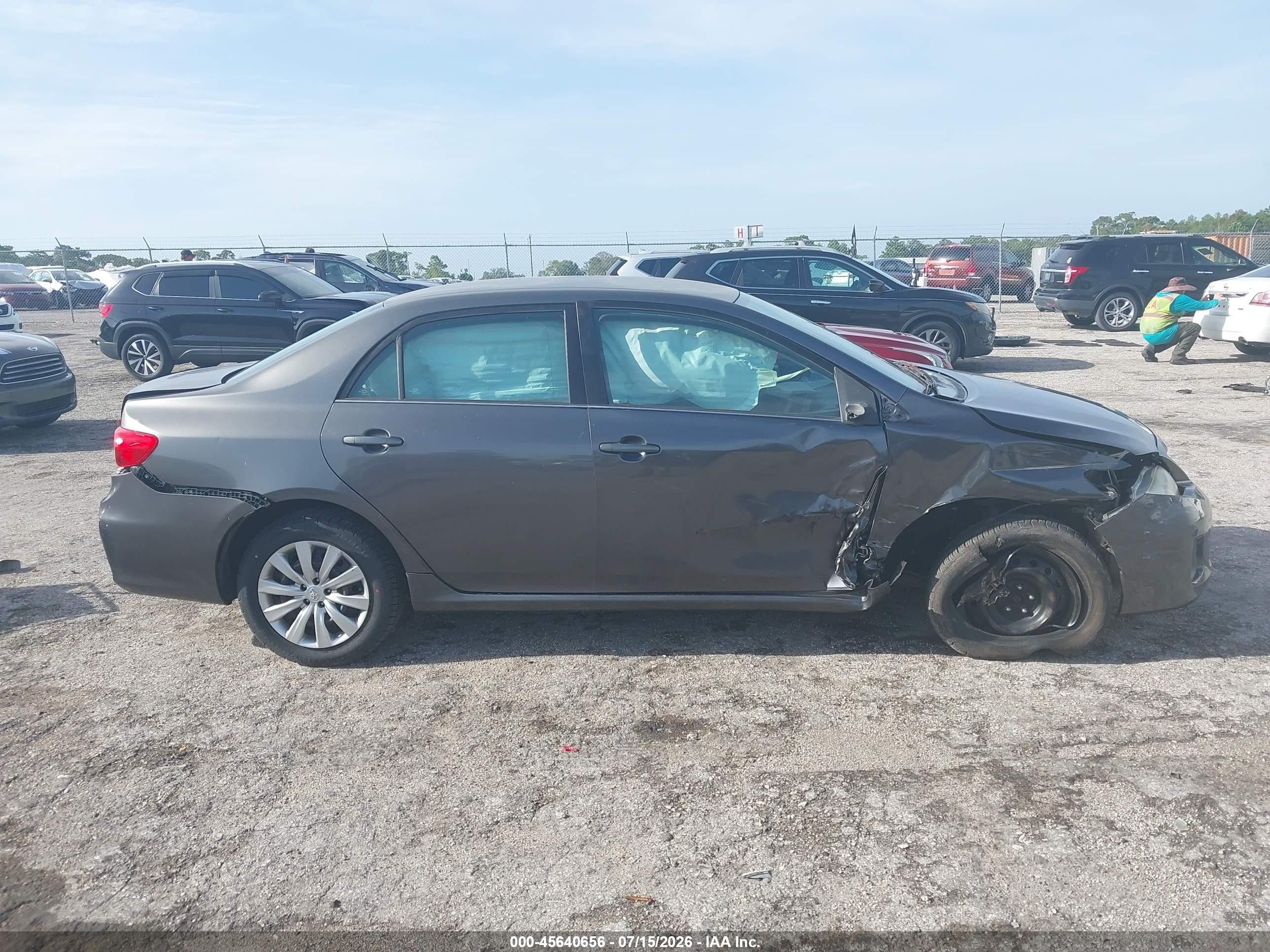 2013 Toyota Corolla Le Серый vin: 5YFBU4EE2DP130480
