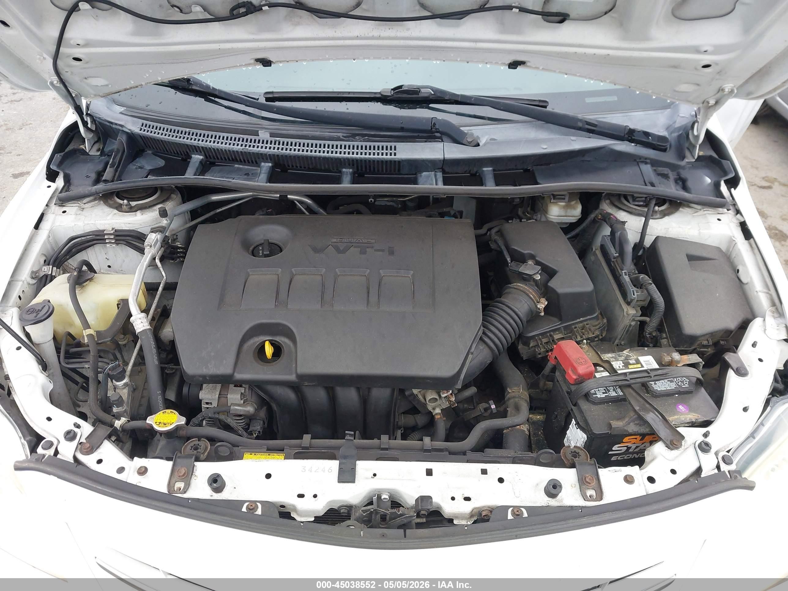 2013 Toyota Corolla Le White vin: 5YFBU4EE2DP135114