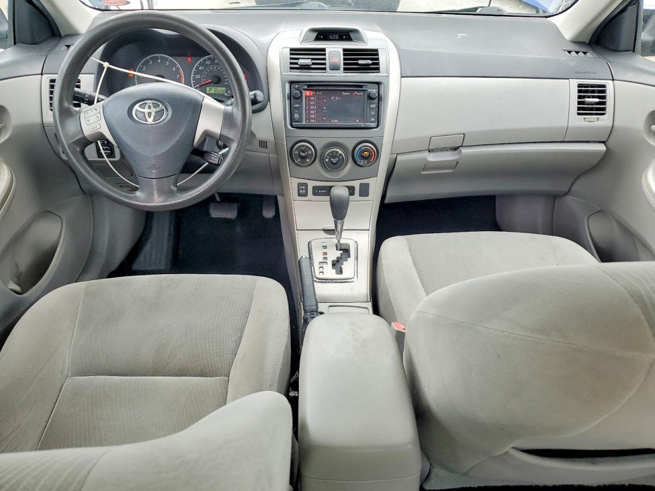 2013 Toyota Corolla Le Blue vin: 5YFBU4EE2DP142970