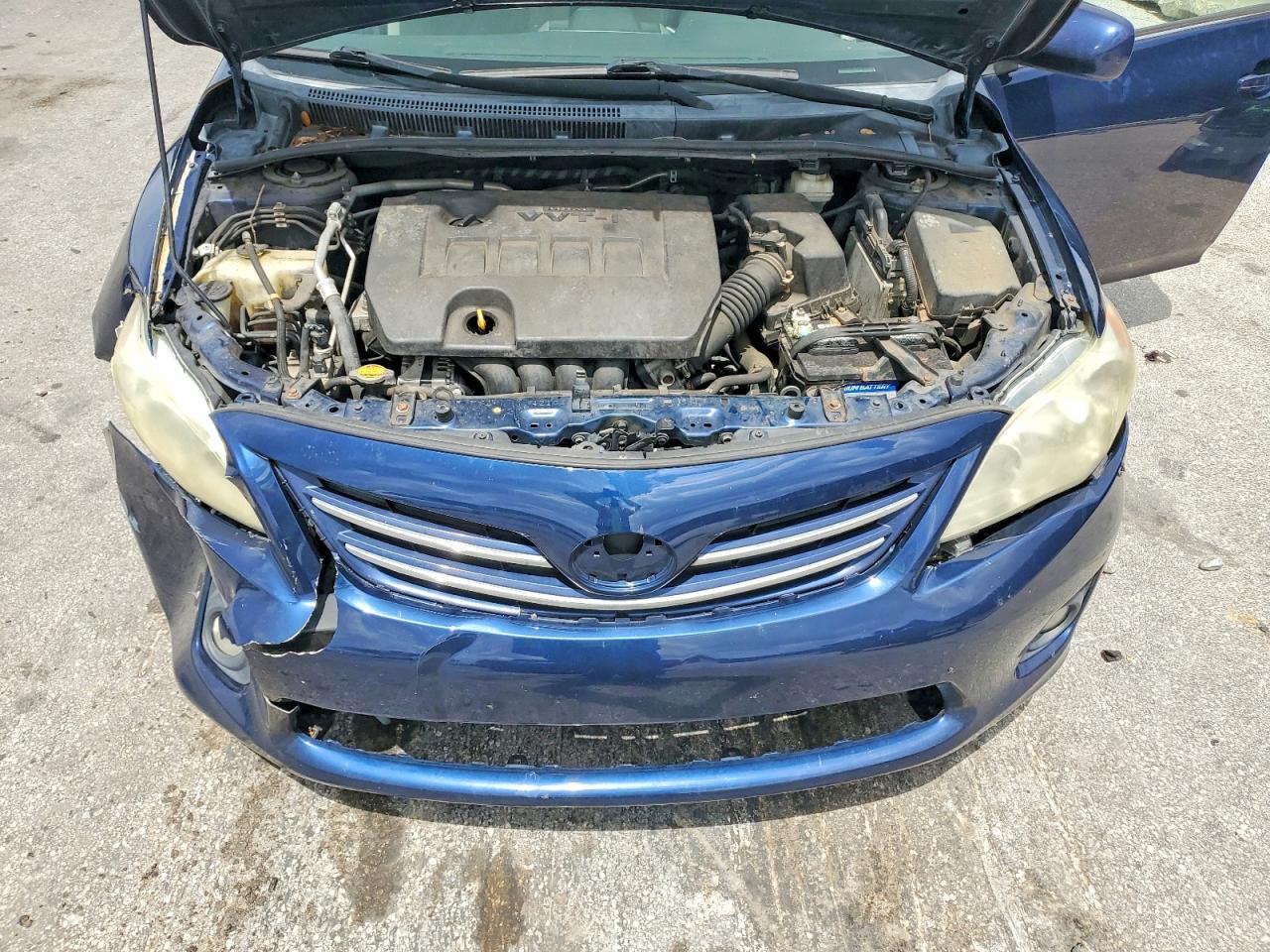 2013 Toyota Corolla Le Blue vin: 5YFBU4EE2DP142970