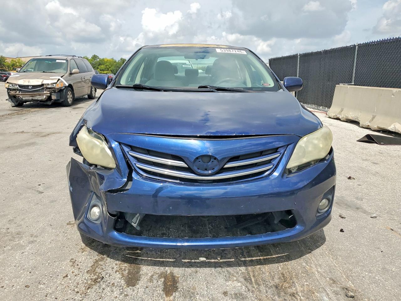 2013 Toyota Corolla Le Blue vin: 5YFBU4EE2DP142970