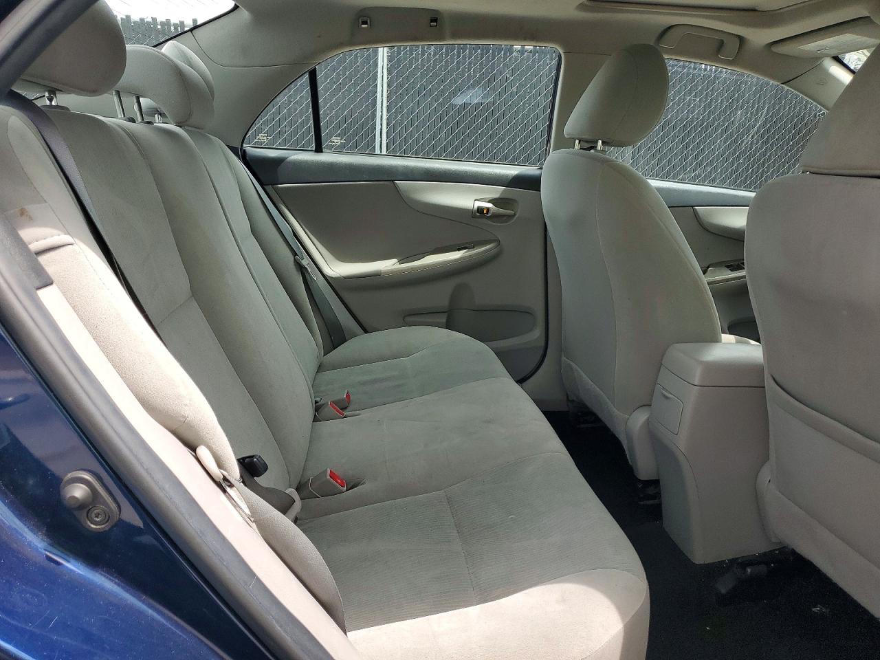 2013 Toyota Corolla Le Blue vin: 5YFBU4EE2DP142970