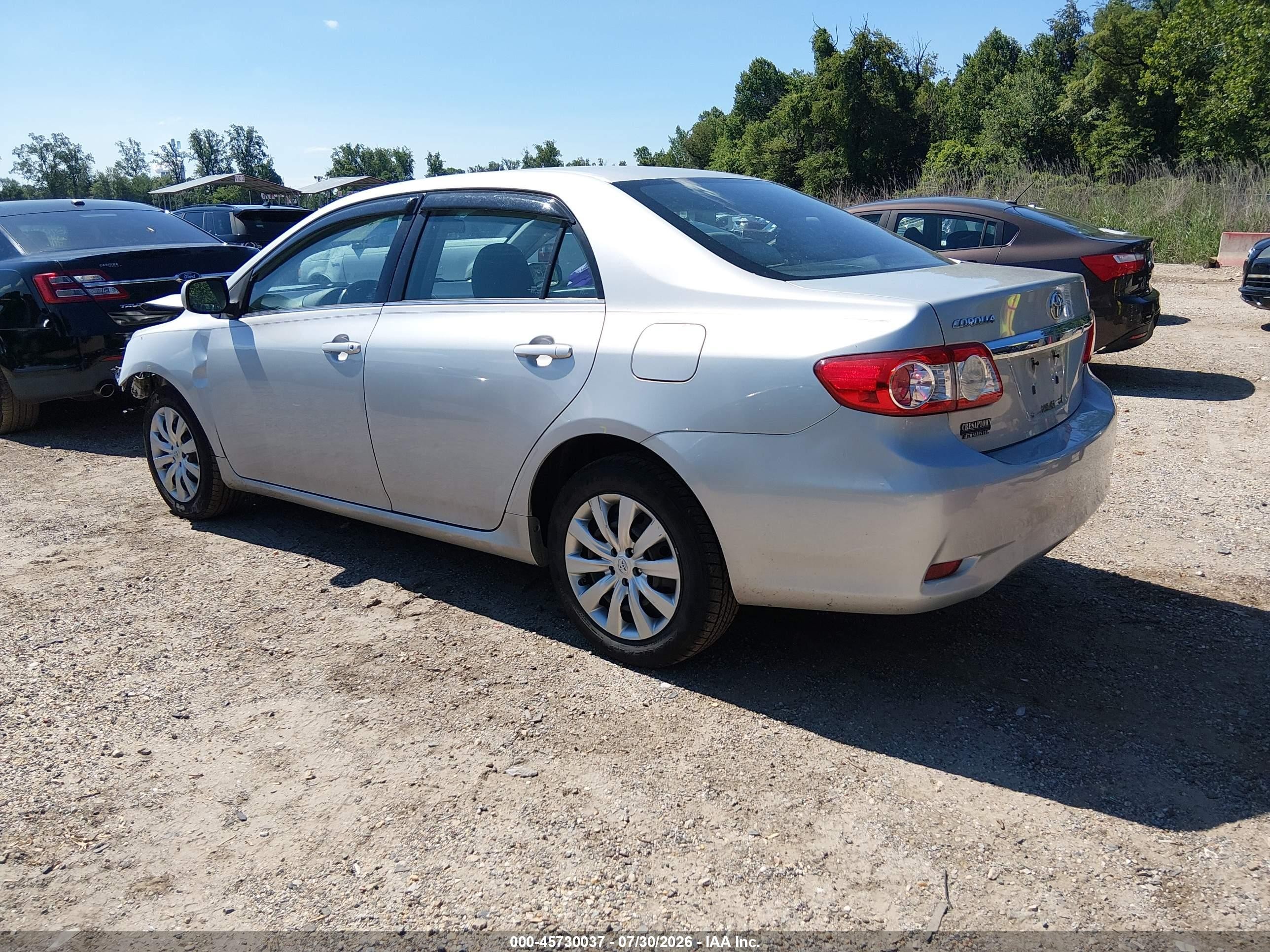 2013 Toyota Corolla Le Silver vin: 5YFBU4EE2DP143634