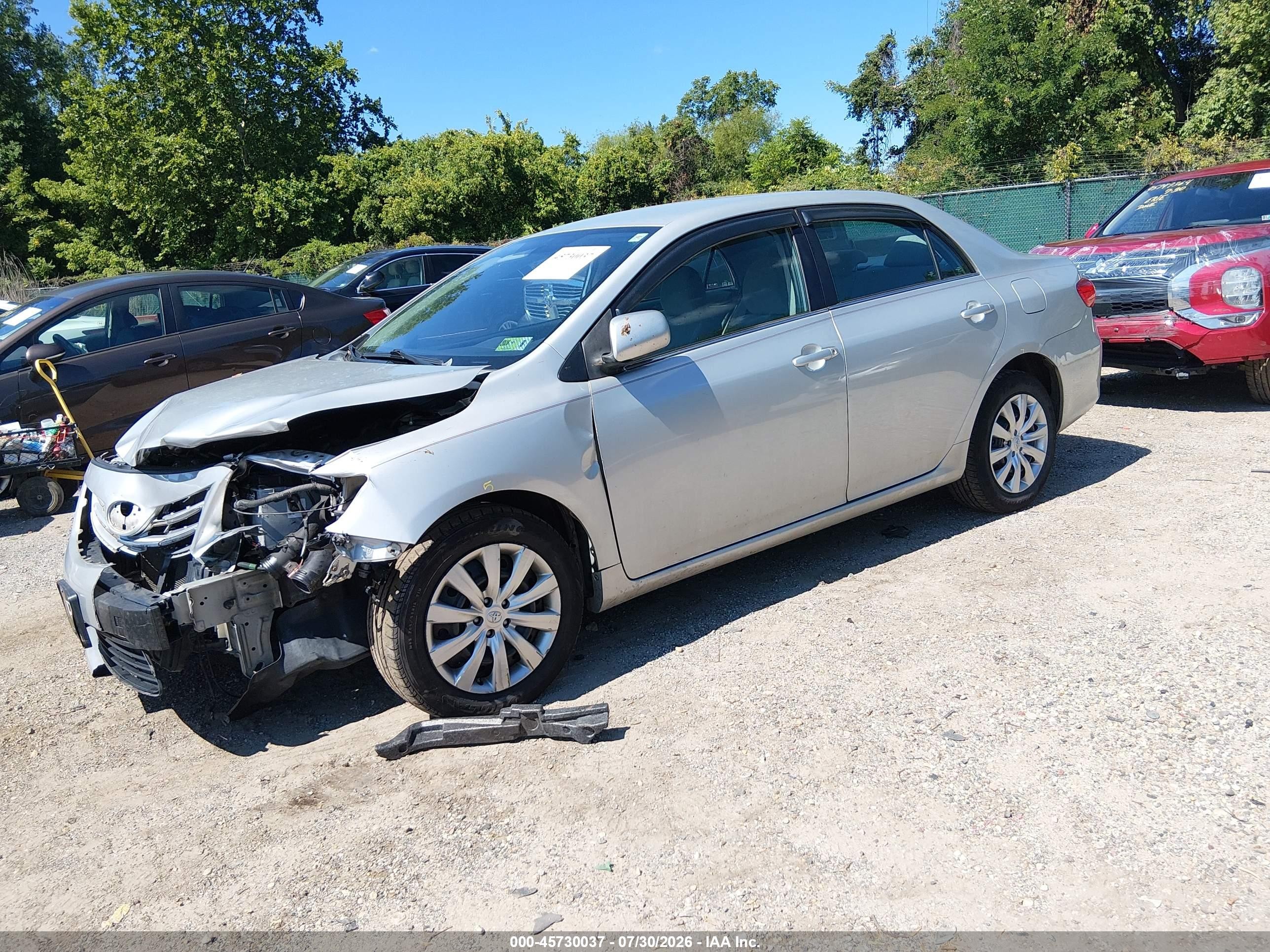 2013 Toyota Corolla Le Silver vin: 5YFBU4EE2DP143634