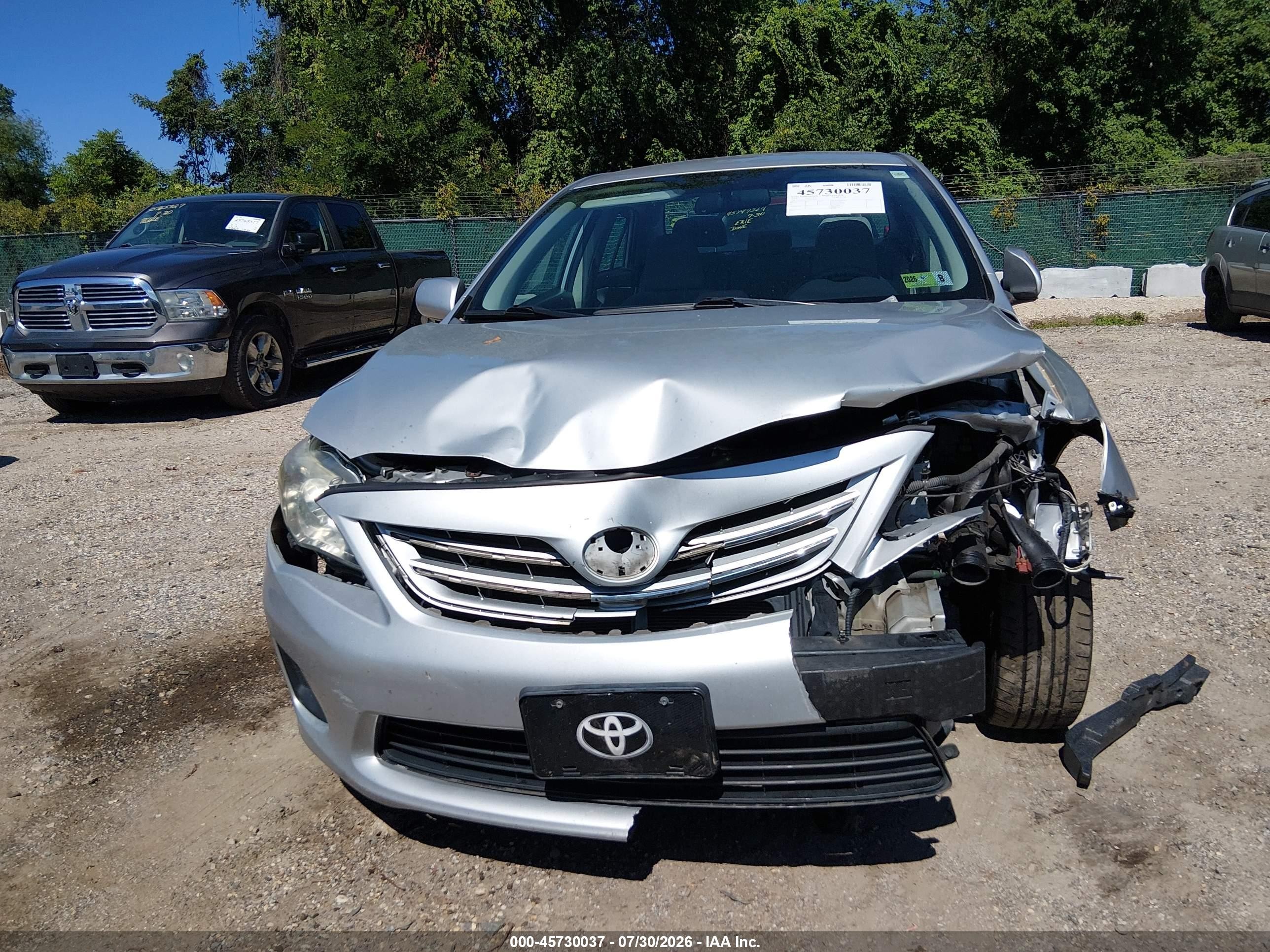 2013 Toyota Corolla Le Silver vin: 5YFBU4EE2DP143634