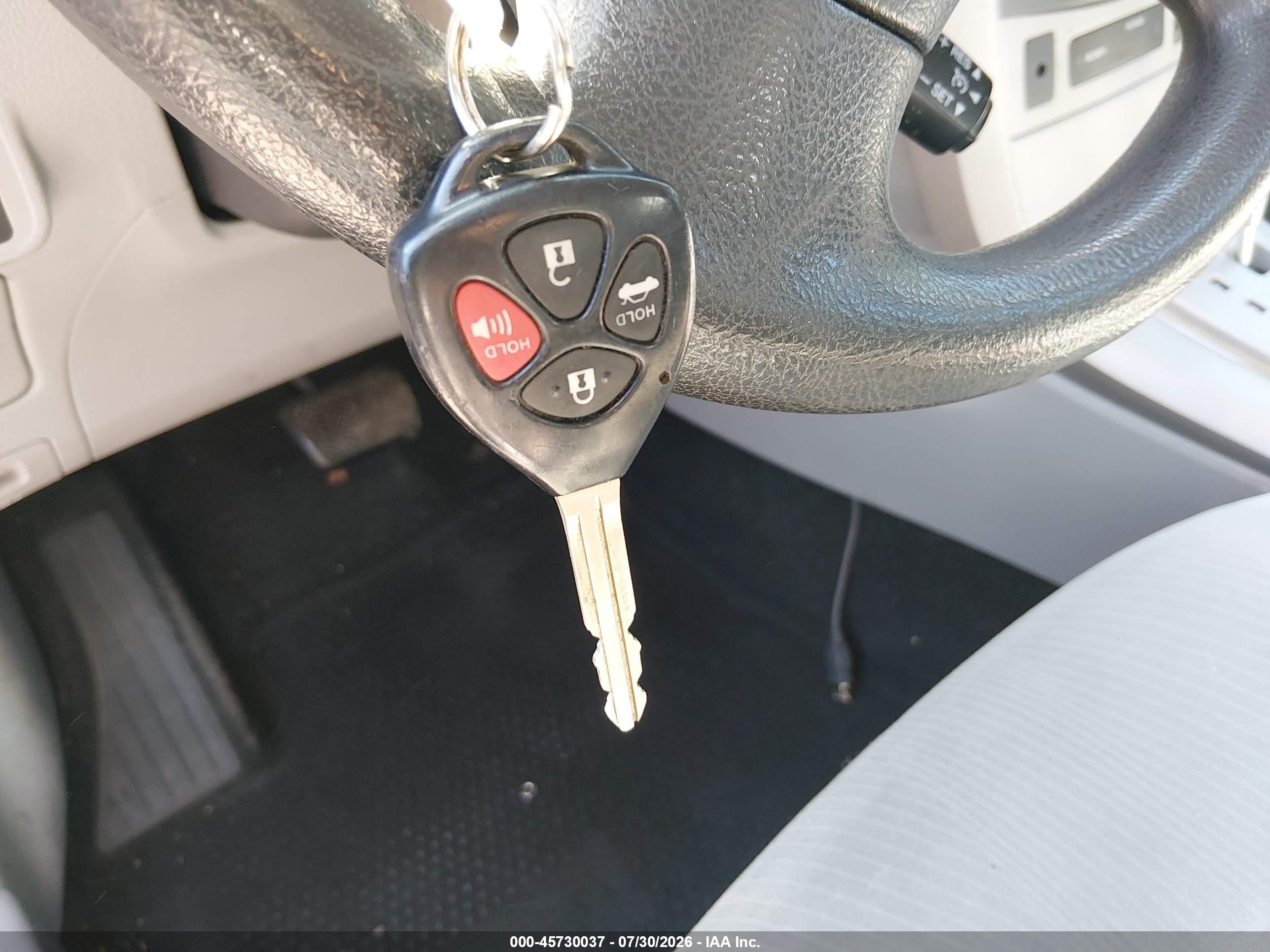 2013 Toyota Corolla Le Silver vin: 5YFBU4EE2DP143634