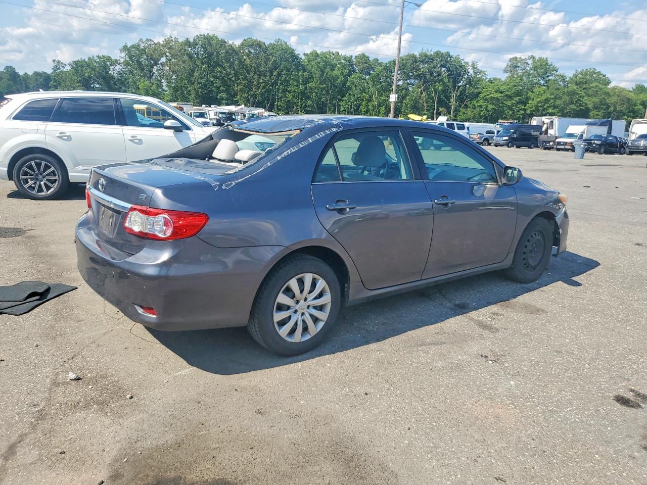 2013 Toyota Corolla Le Gray vin: 5YFBU4EE2DP150437