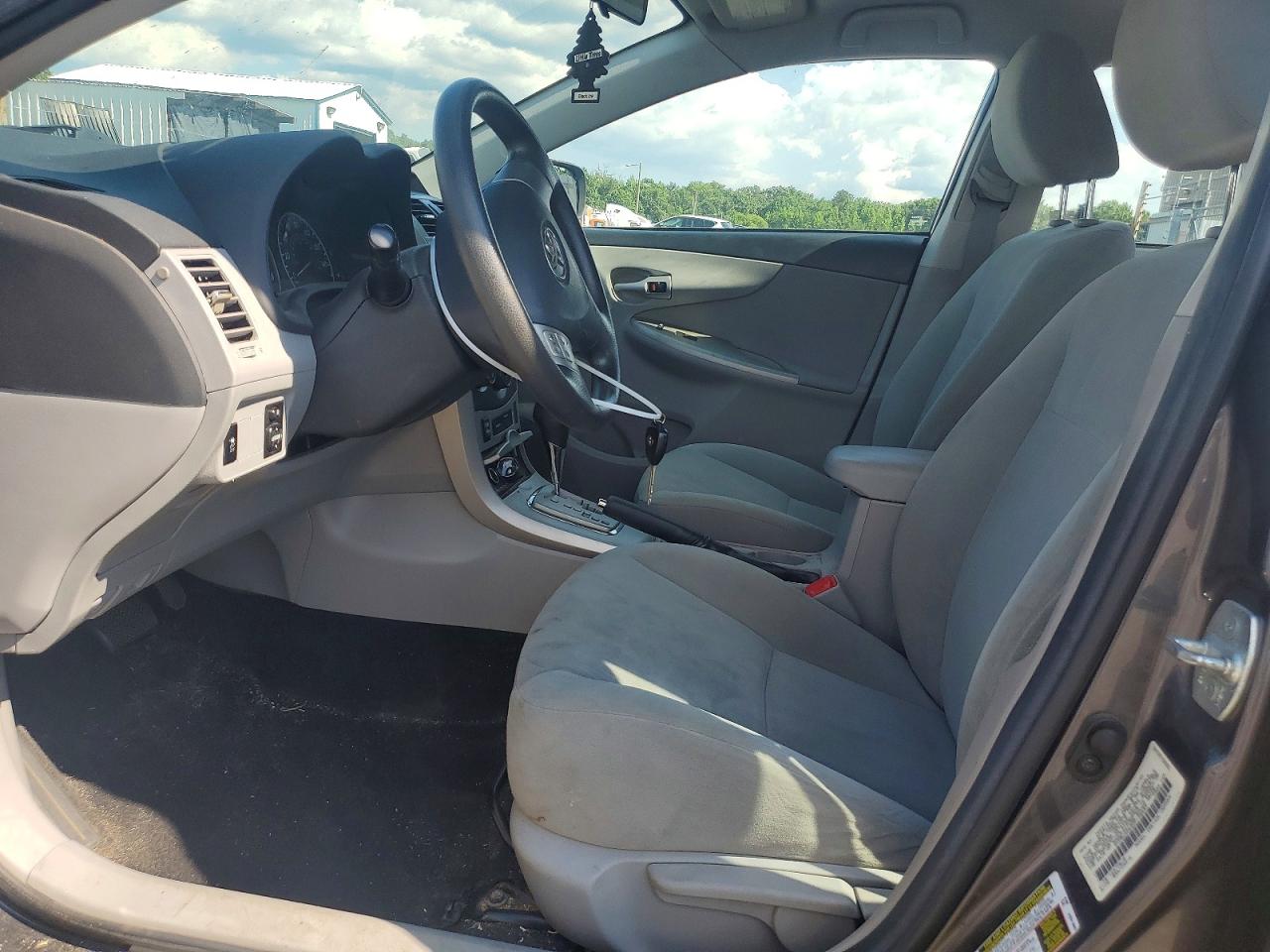 2013 Toyota Corolla Le Gray vin: 5YFBU4EE2DP150437