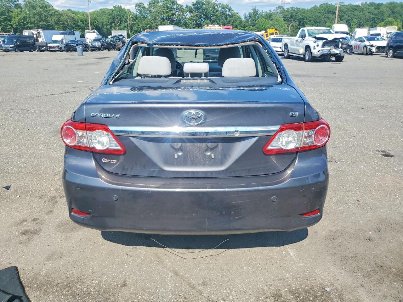 2013 Toyota Corolla Le Gray vin: 5YFBU4EE2DP150437