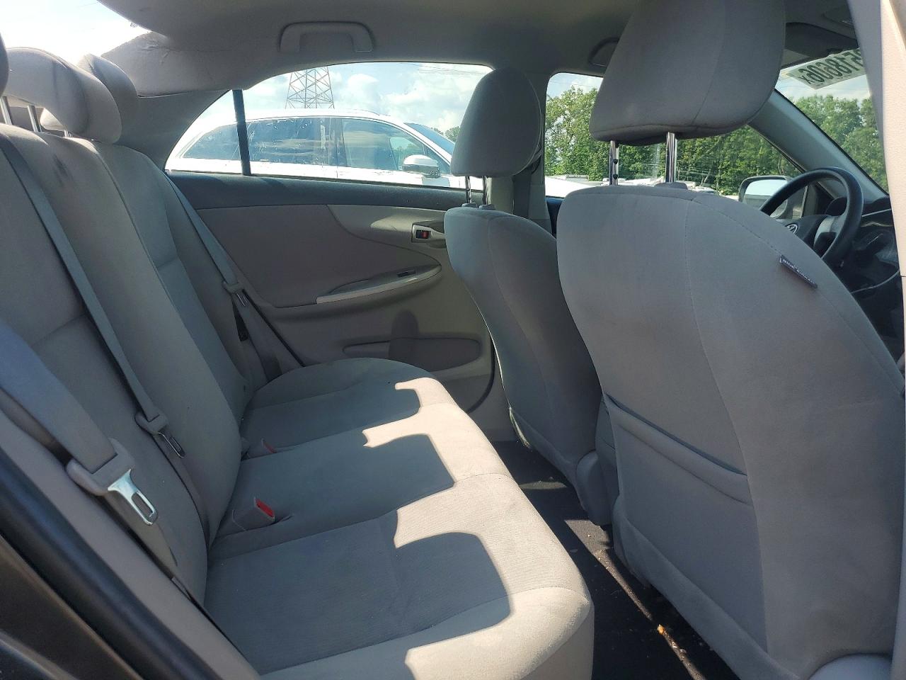 2013 Toyota Corolla Le Gray vin: 5YFBU4EE2DP150437