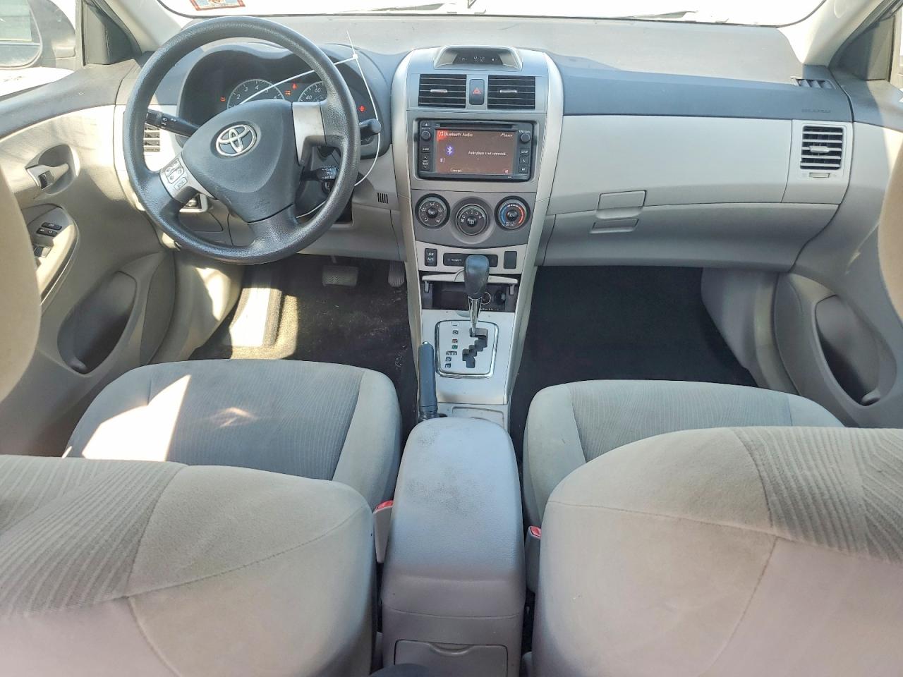 2013 Toyota Corolla Le Gray vin: 5YFBU4EE2DP150437