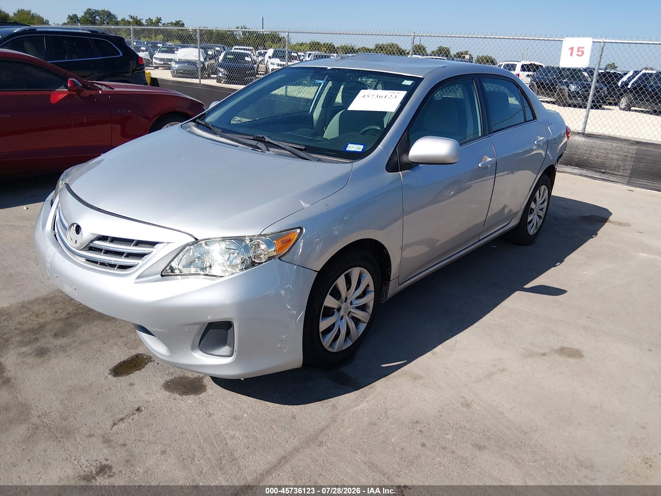 2013 Toyota Corolla Le Silver vin: 5YFBU4EE2DP152656