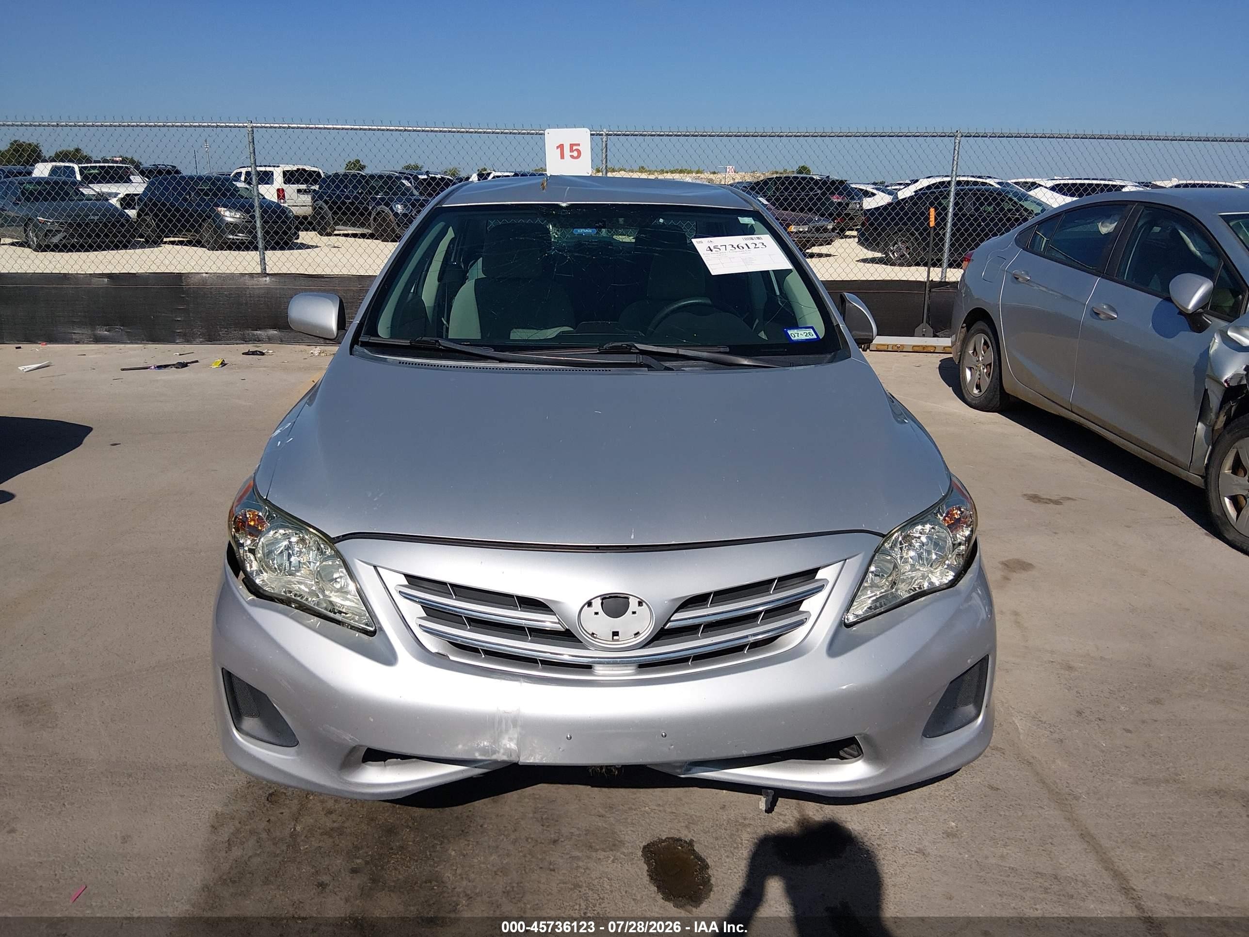 2013 Toyota Corolla Le Silver vin: 5YFBU4EE2DP152656