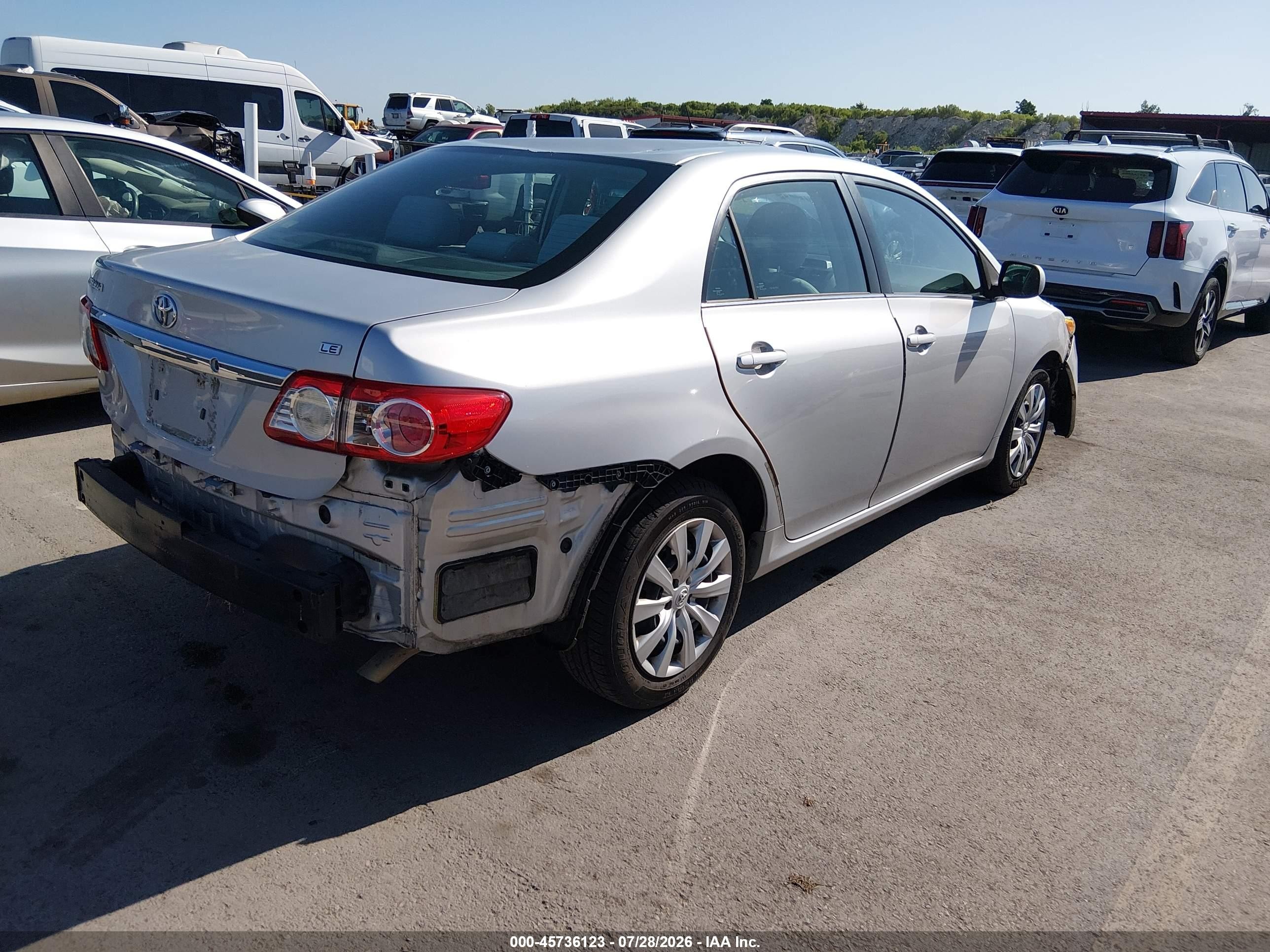 2013 Toyota Corolla Le Silver vin: 5YFBU4EE2DP152656