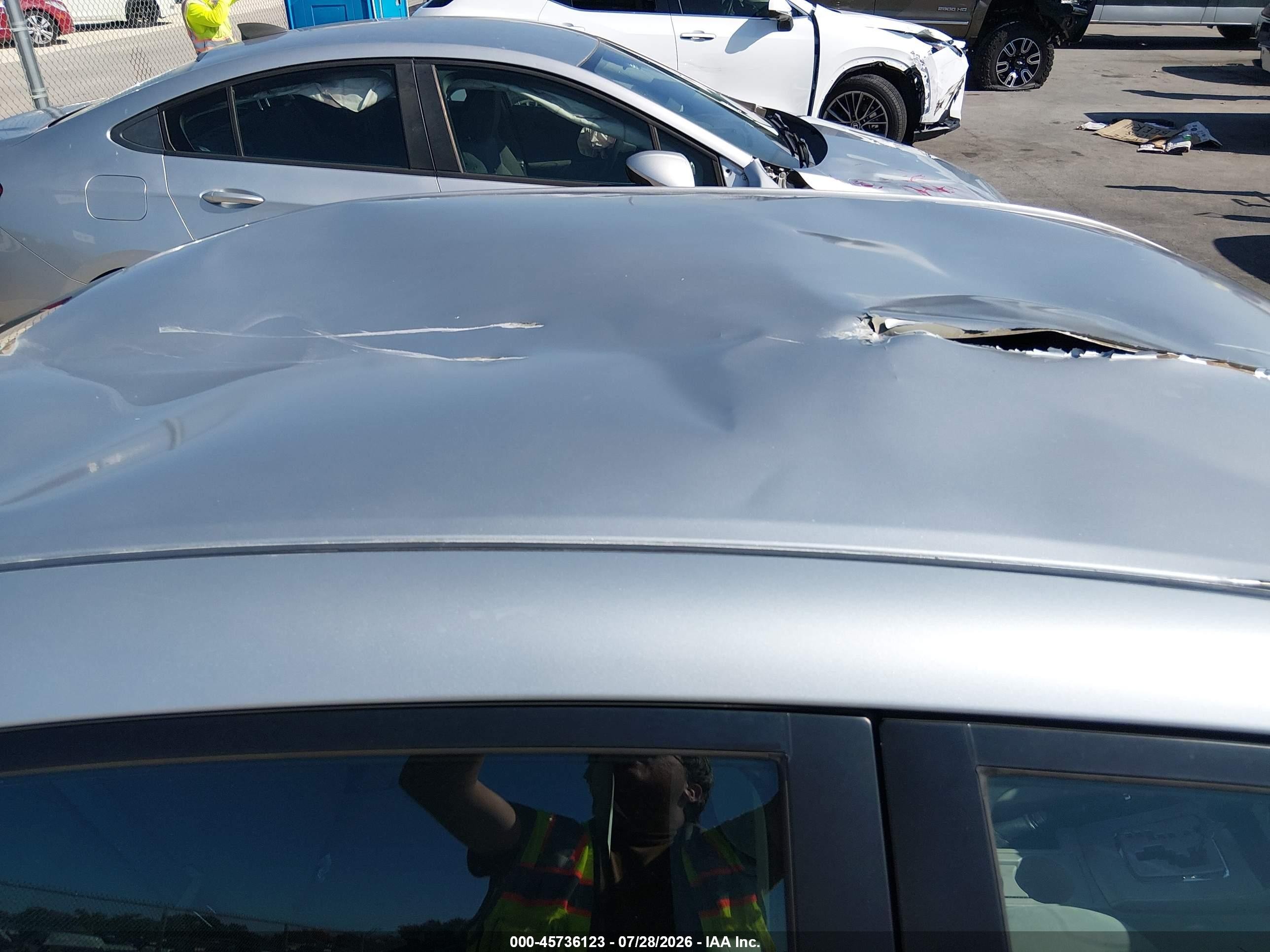 2013 Toyota Corolla Le Silver vin: 5YFBU4EE2DP152656