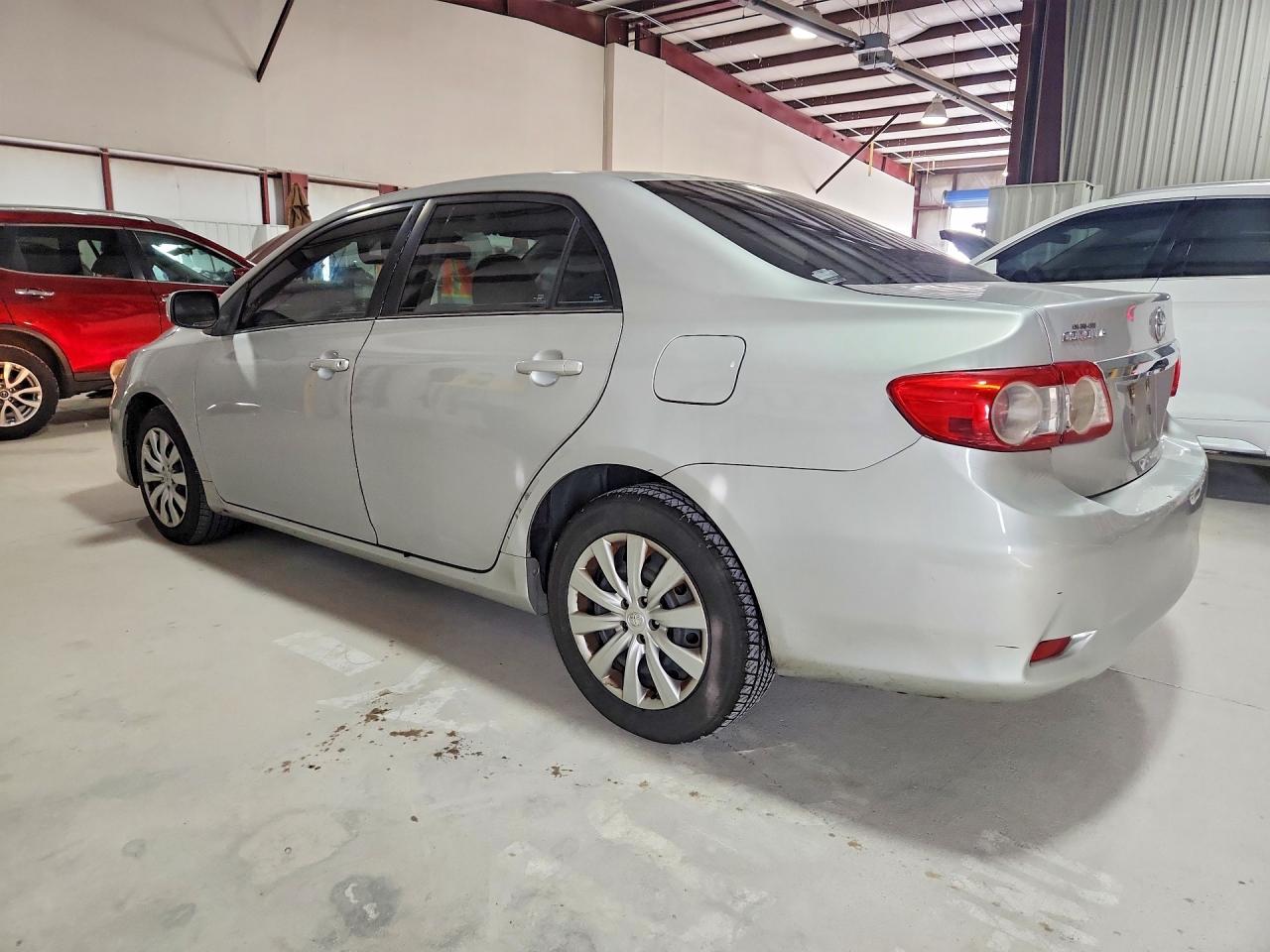 2013 Toyota Corolla Le Silver vin: 5YFBU4EE2DP154309
