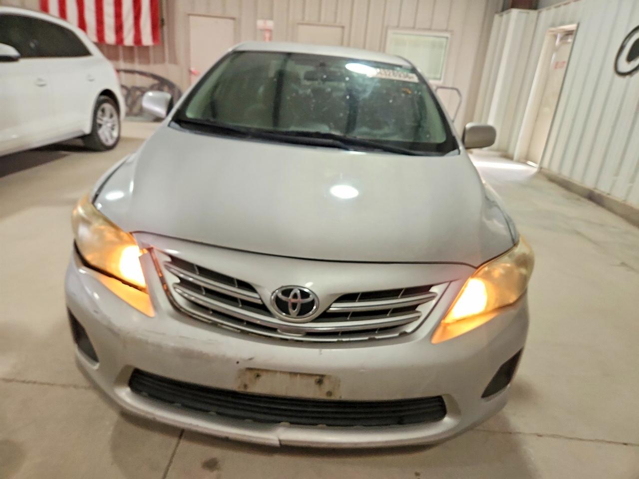 2013 Toyota Corolla Le Silver vin: 5YFBU4EE2DP154309