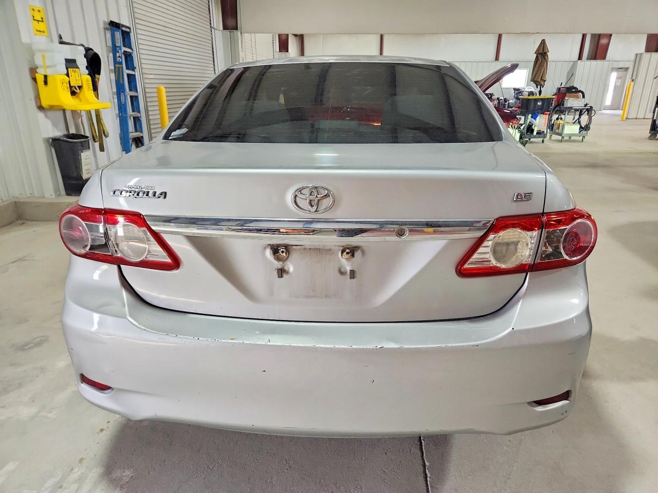 2013 Toyota Corolla Le Silver vin: 5YFBU4EE2DP154309