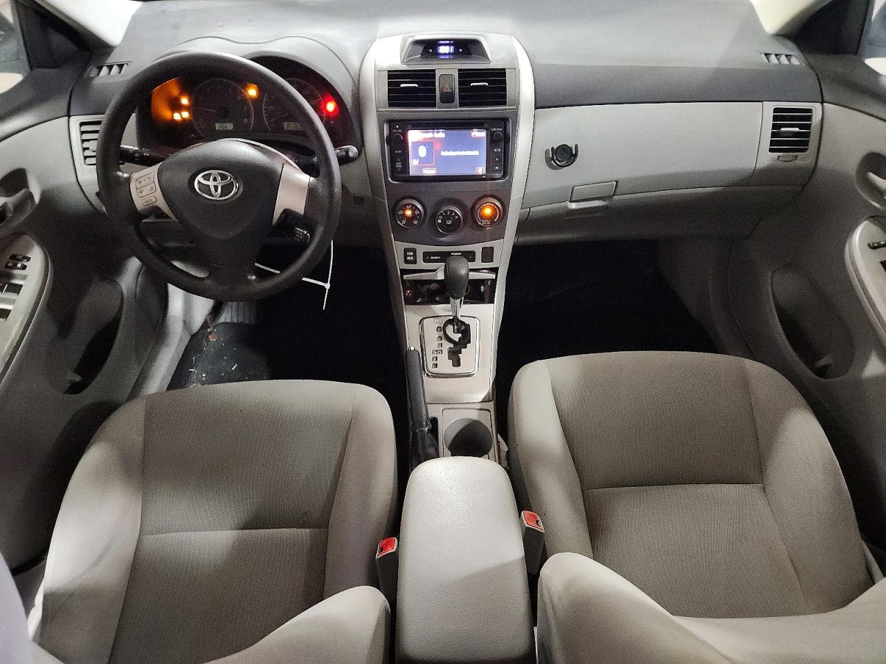 2013 Toyota Corolla Le Silver vin: 5YFBU4EE2DP154309