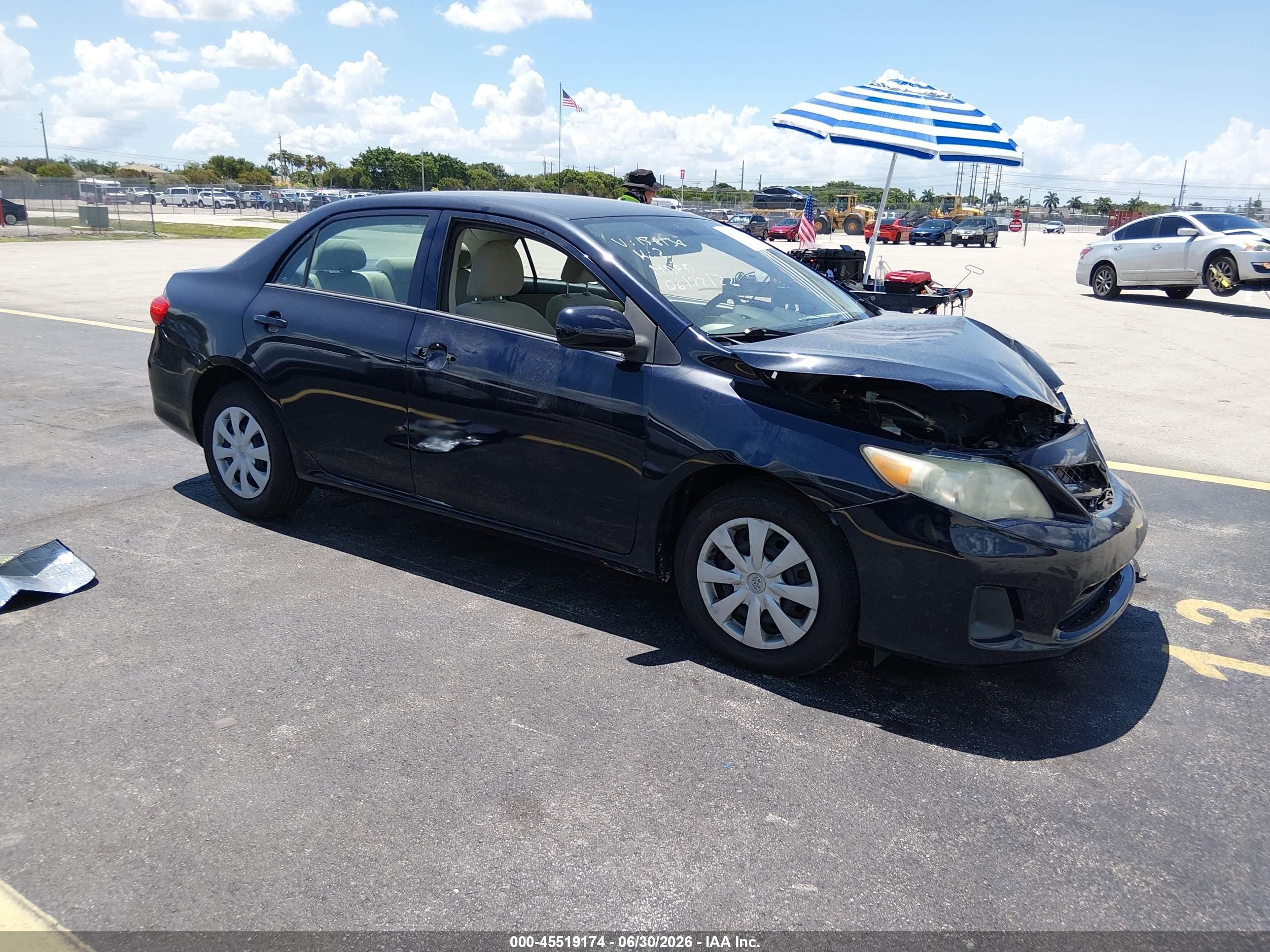 2013 Toyota Corolla L Blue vin: 5YFBU4EE2DP158134