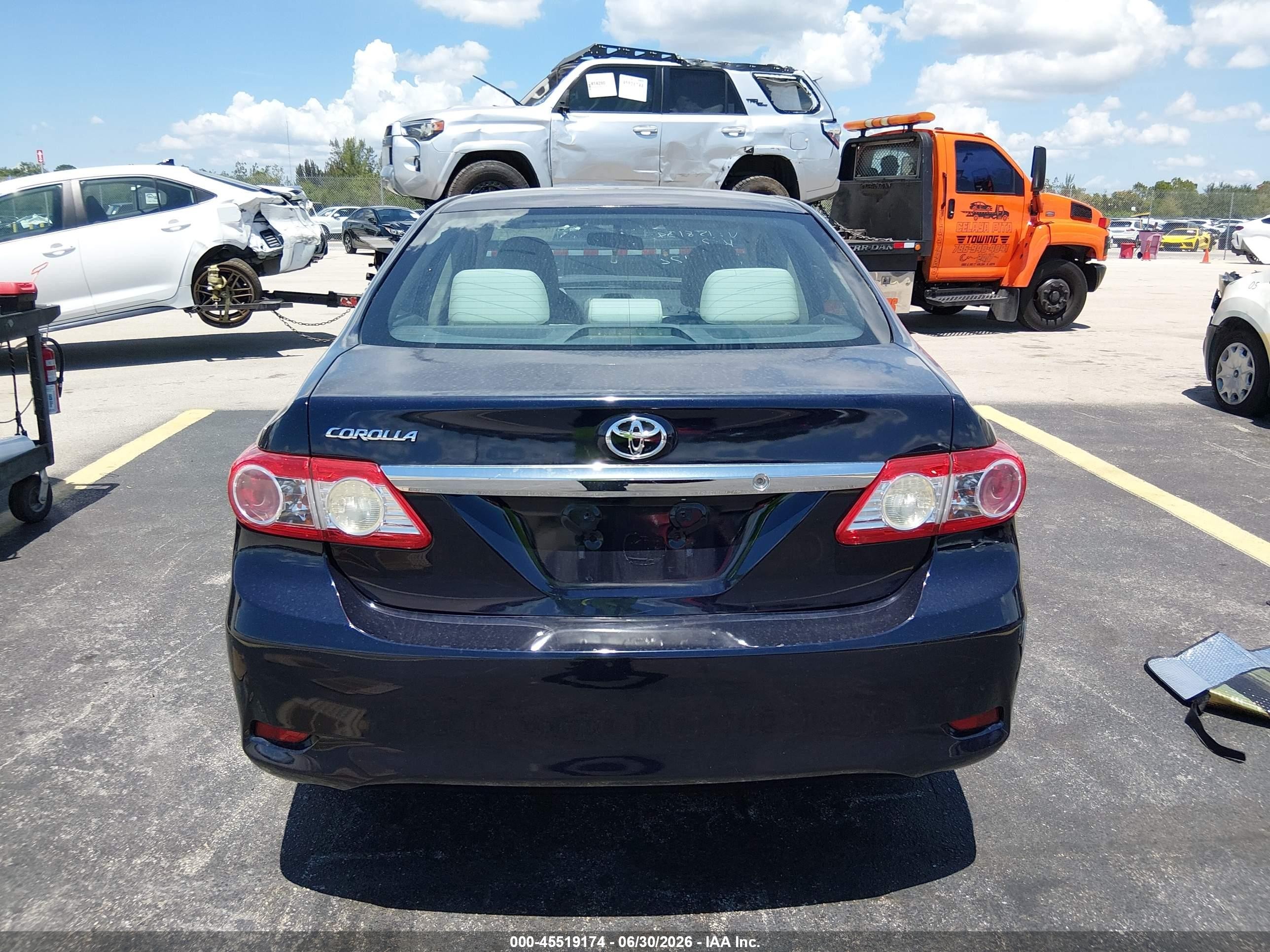 2013 Toyota Corolla L Blue vin: 5YFBU4EE2DP158134