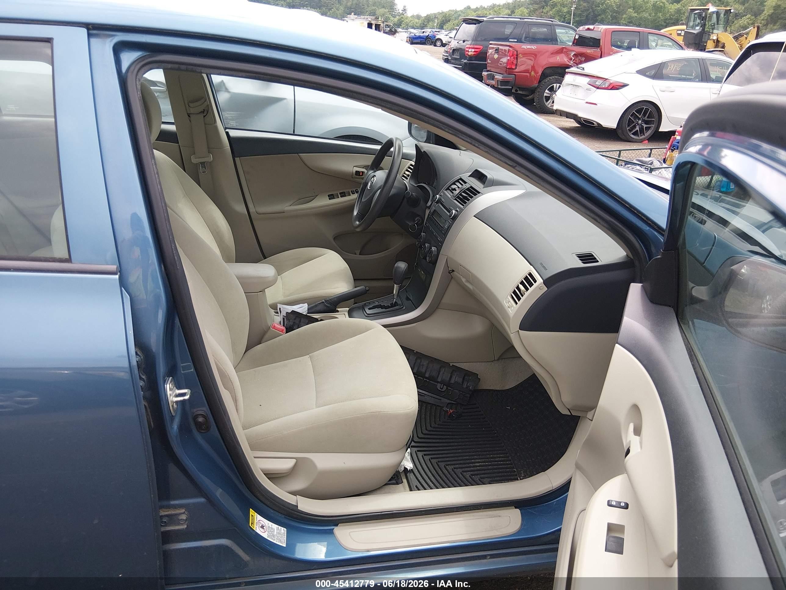 2013 Toyota Corolla L Blue vin: 5YFBU4EE2DP165259