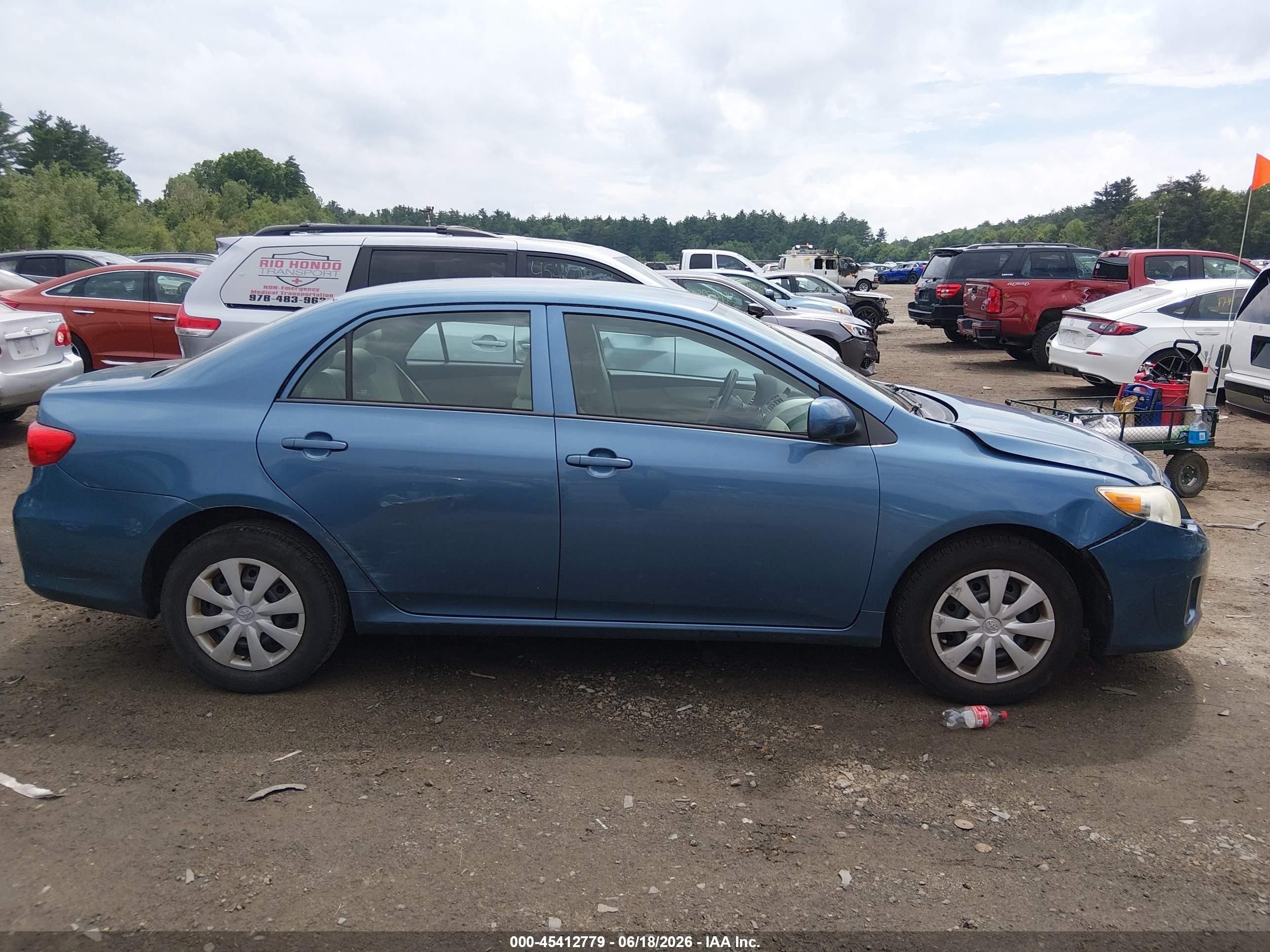 2013 Toyota Corolla L Blue vin: 5YFBU4EE2DP165259