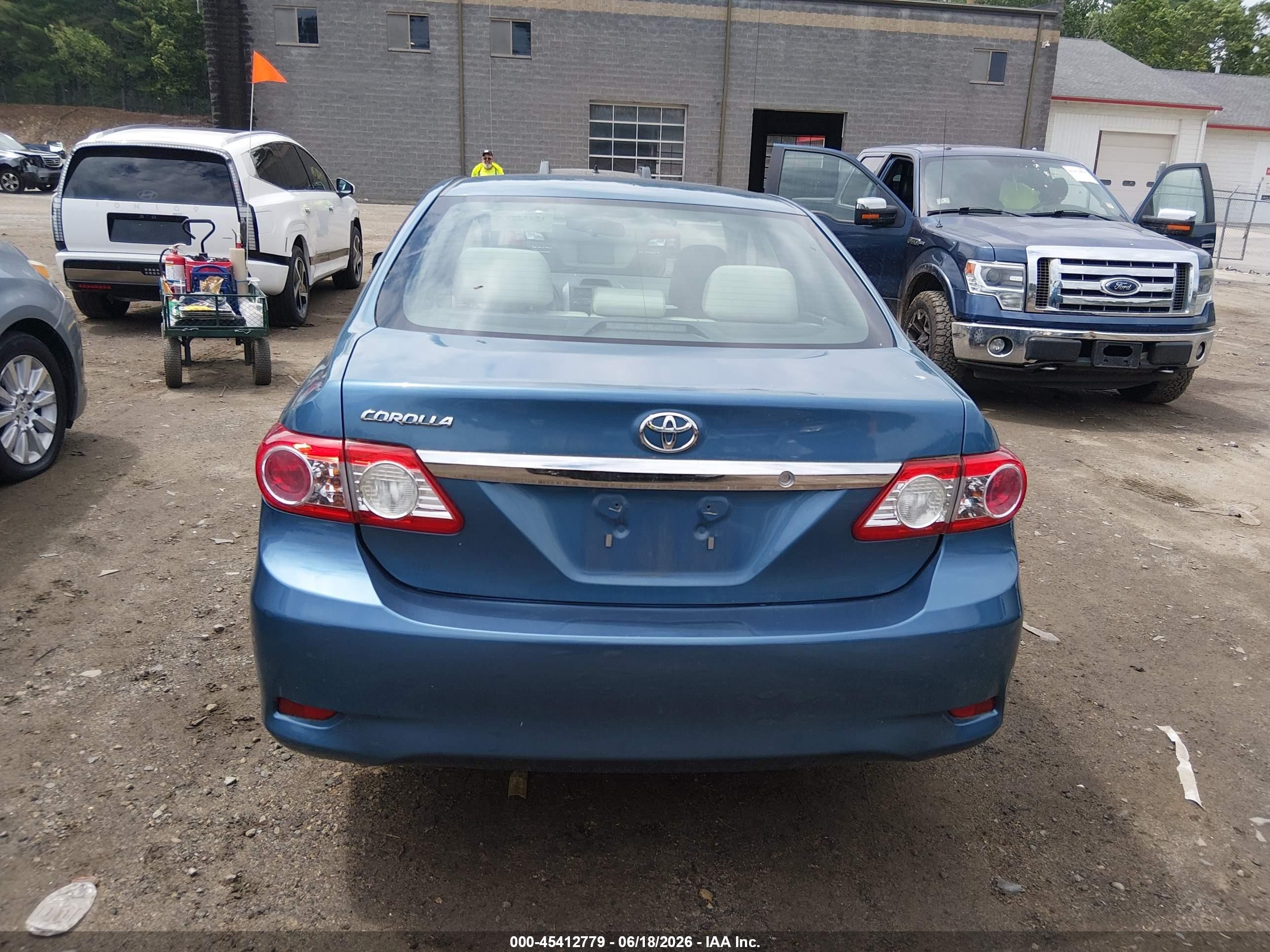 2013 Toyota Corolla L Blue vin: 5YFBU4EE2DP165259
