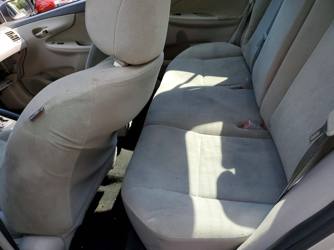 2013 Toyota Corolla L Silver vin: 5YFBU4EE2DP184281
