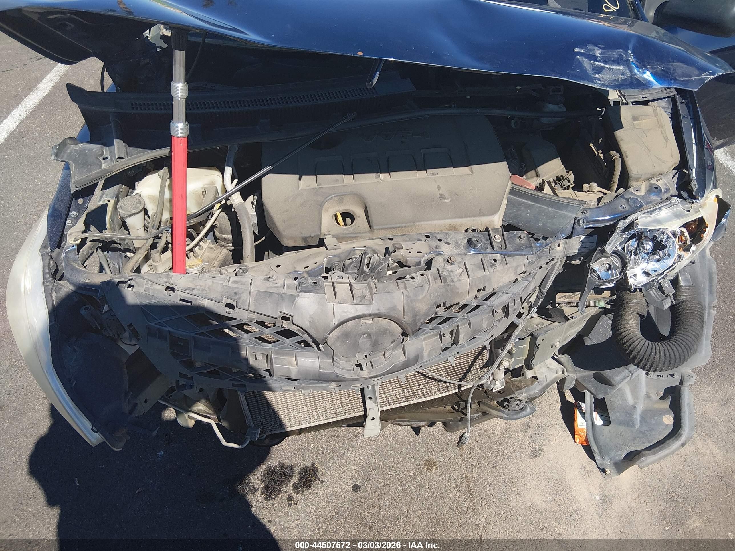2013 Toyota Corolla L Blue vin: 5YFBU4EE2DP194289