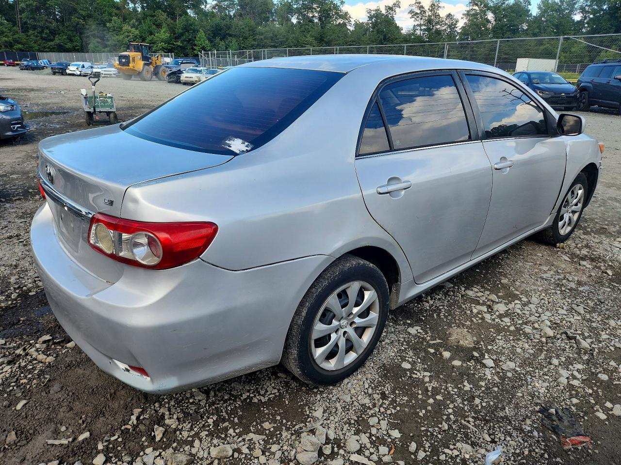 2013 Toyota Corolla Le Silver vin: 5YFBU4EE2DP196382
