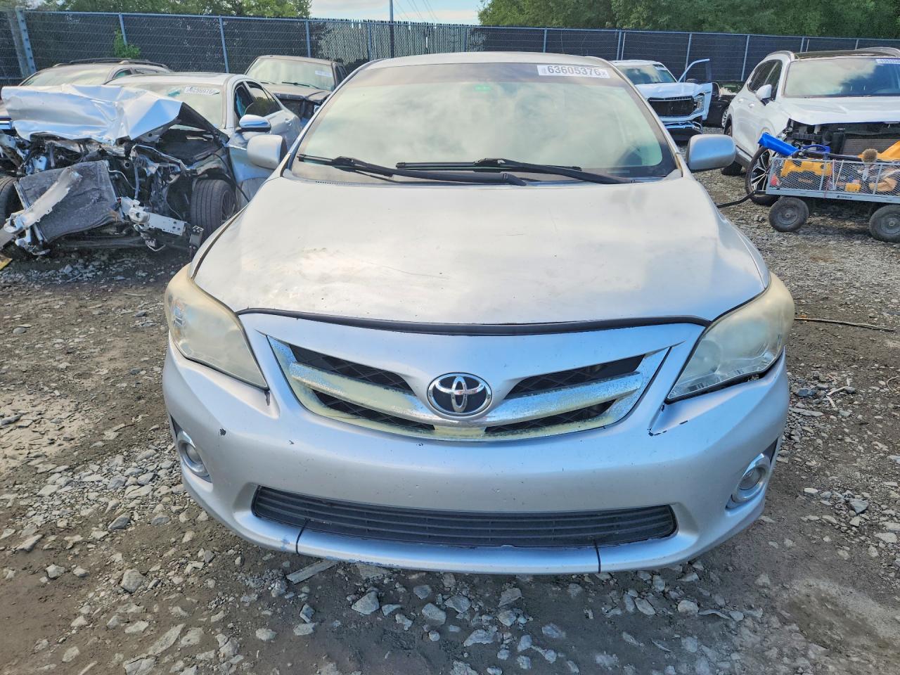 2013 Toyota Corolla Le Silver vin: 5YFBU4EE2DP196382