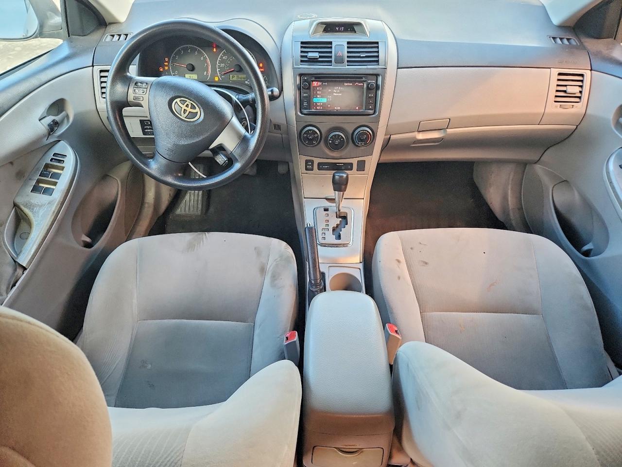 2013 Toyota Corolla Le Silver vin: 5YFBU4EE2DP196382